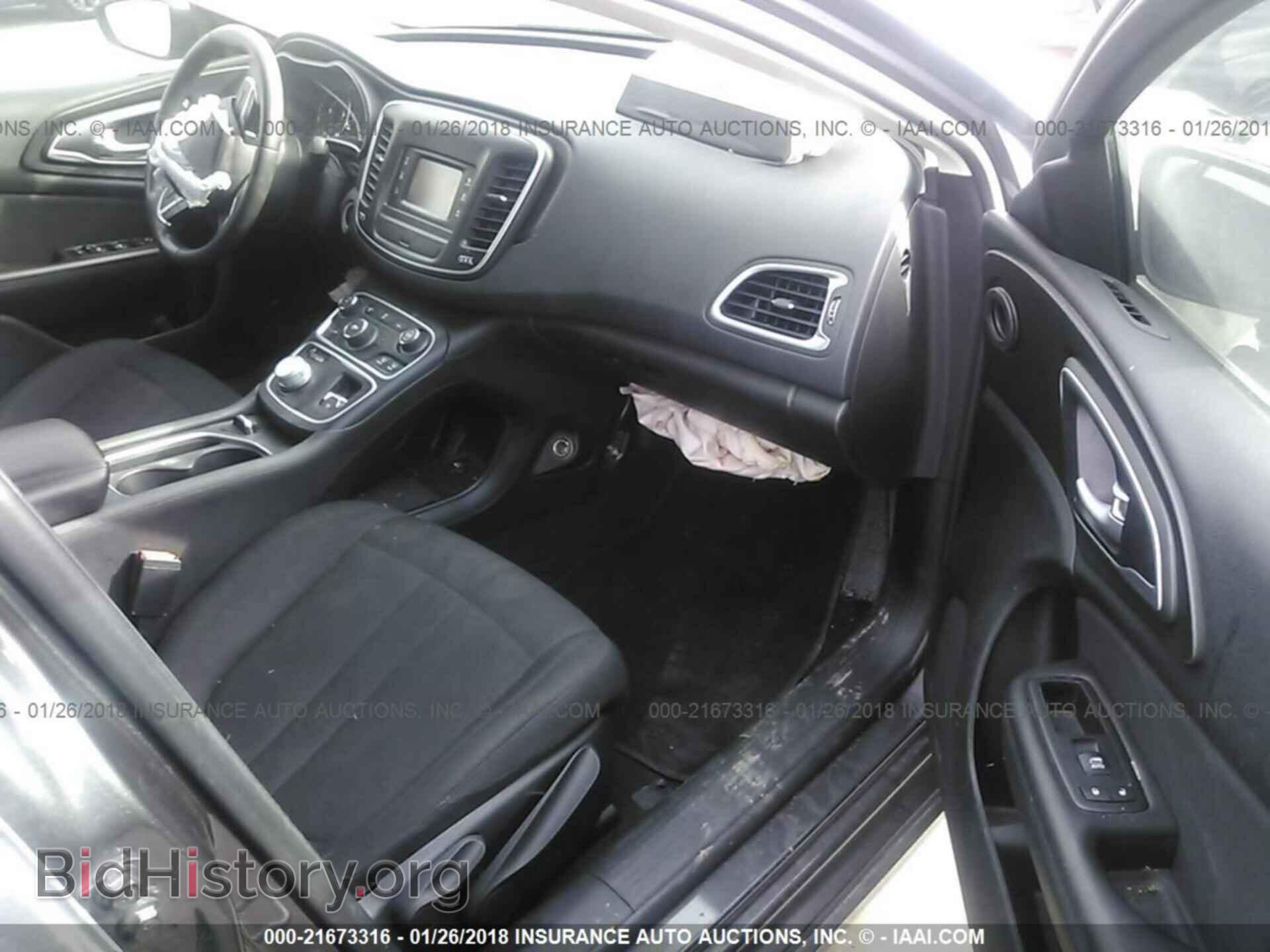 2015 Chrysler 200 - VIN: 1C3CCCAB3FN624851 - Photo 5