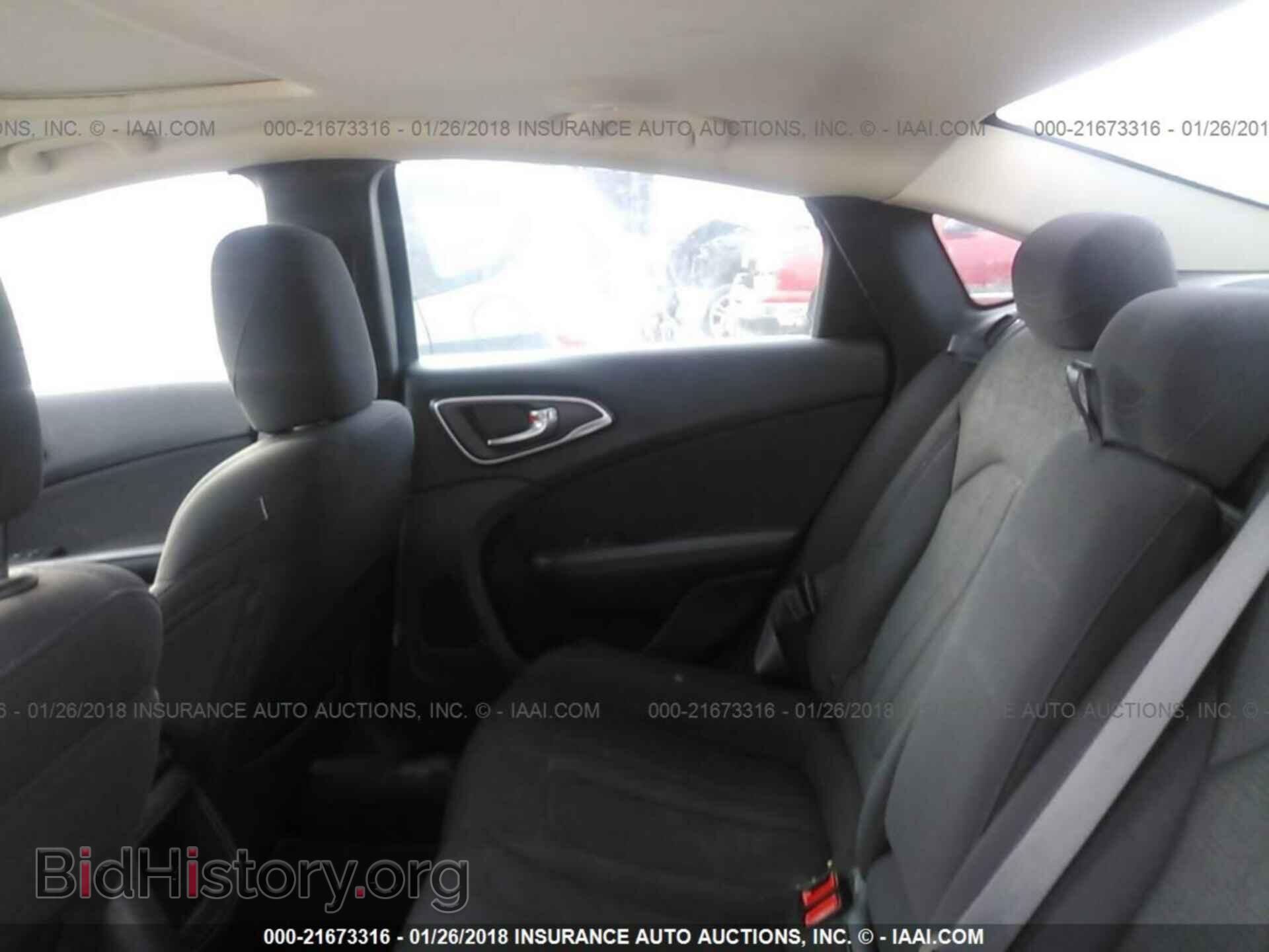 2015 Chrysler 200 - VIN: 1C3CCCAB3FN624851 - Photo 8