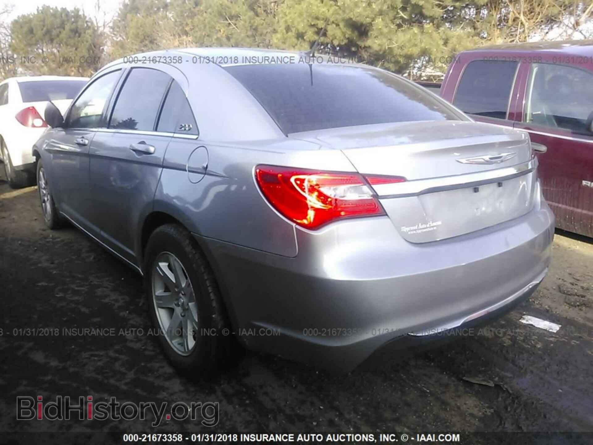 2013 Chrysler 200 - VIN: 1C3CCBAB9DN686049 - Photo 3