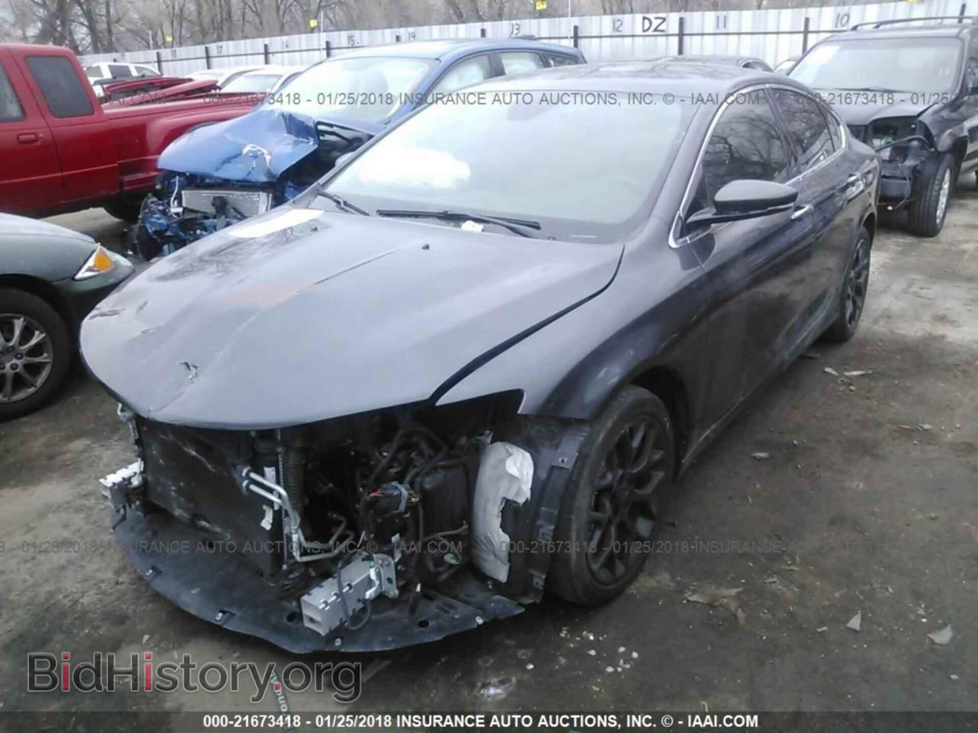 2015 Chrysler 200 - VIN: 1C3CCCEG4FN512730 - Photo 2