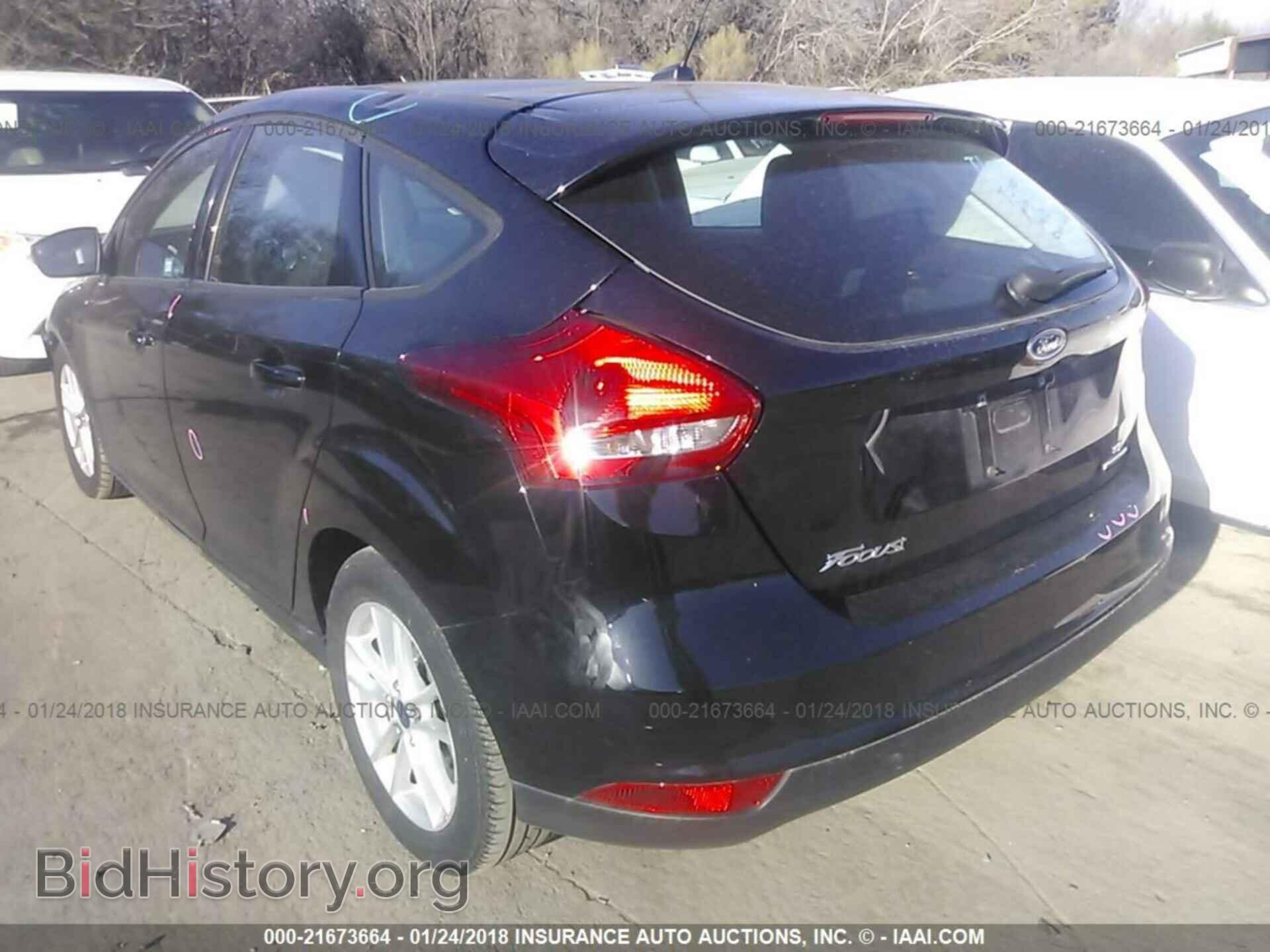 2016 Ford Focus - VIN: 1FADP3K28GL259489 - Photo 3