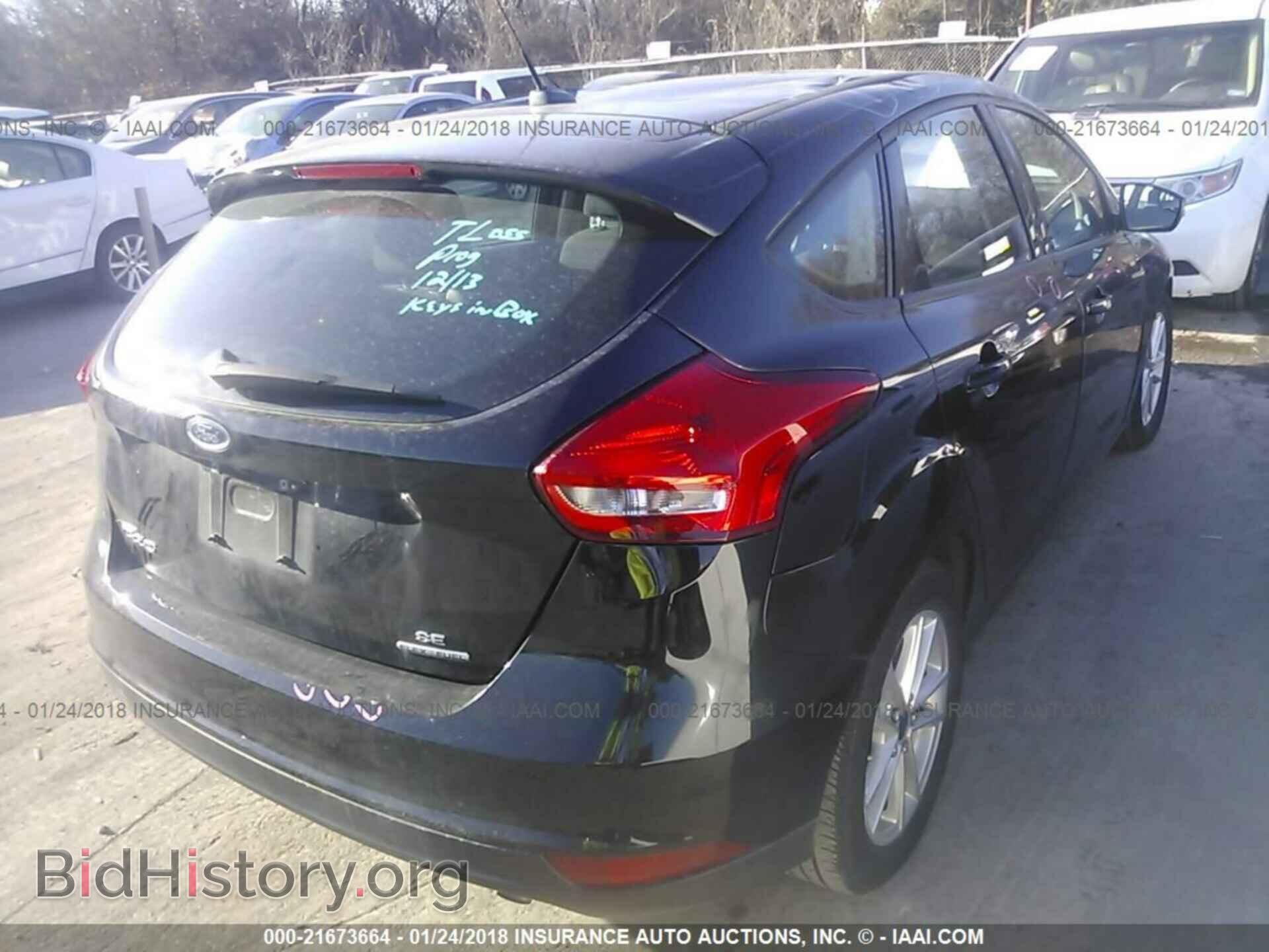 2016 Ford Focus - VIN: 1FADP3K28GL259489 - Photo 4