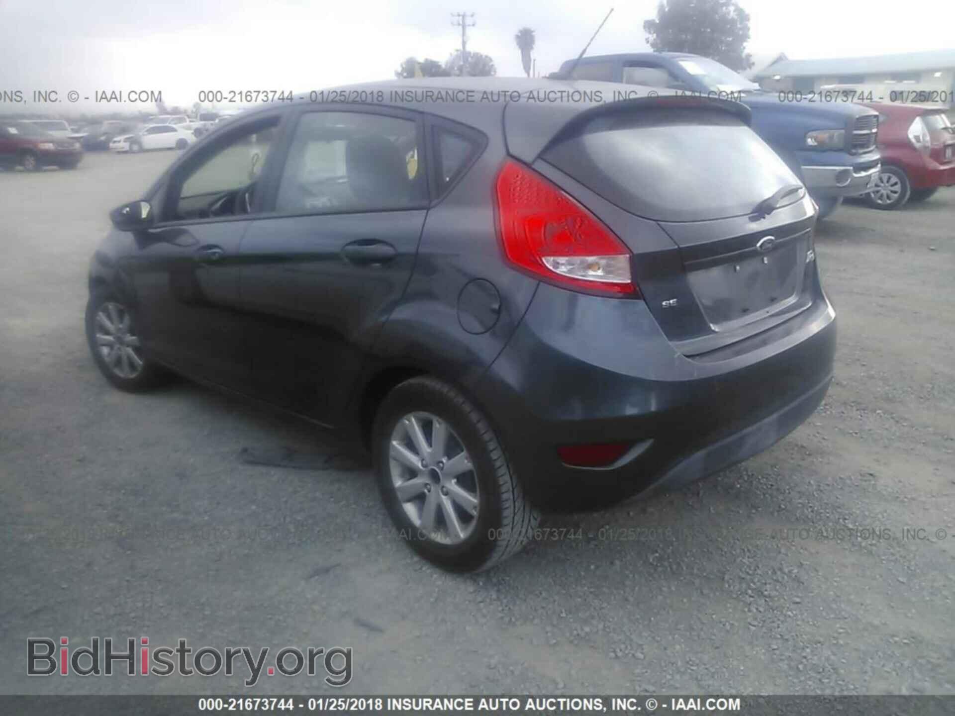 2011 Ford Fiesta - VIN: 3FADP4EJ2BM157007 - Photo 3