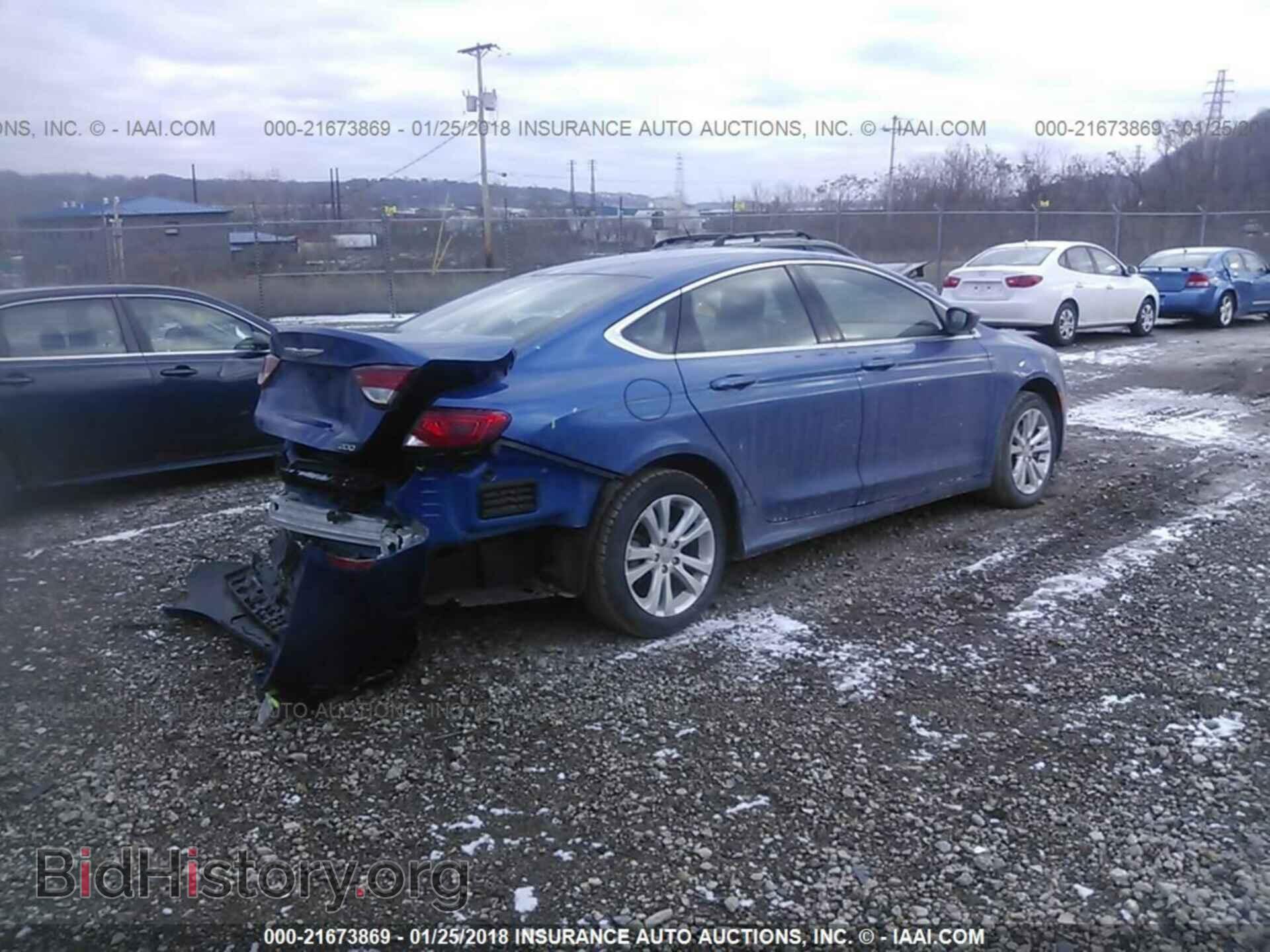 2015 Chrysler 200 - VIN: 1C3CCCABXFN580704 - Photo 4
