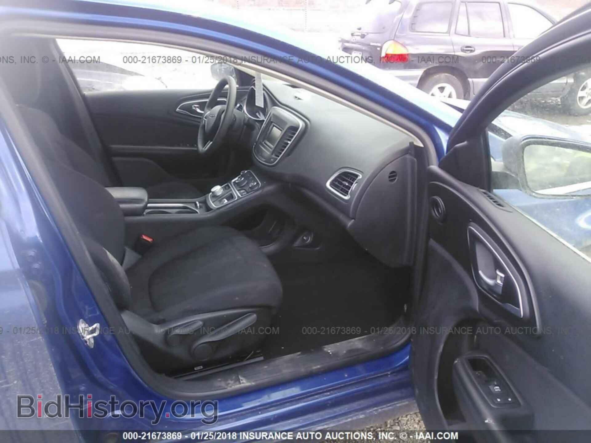 2015 Chrysler 200 - VIN: 1C3CCCABXFN580704 - Photo 5