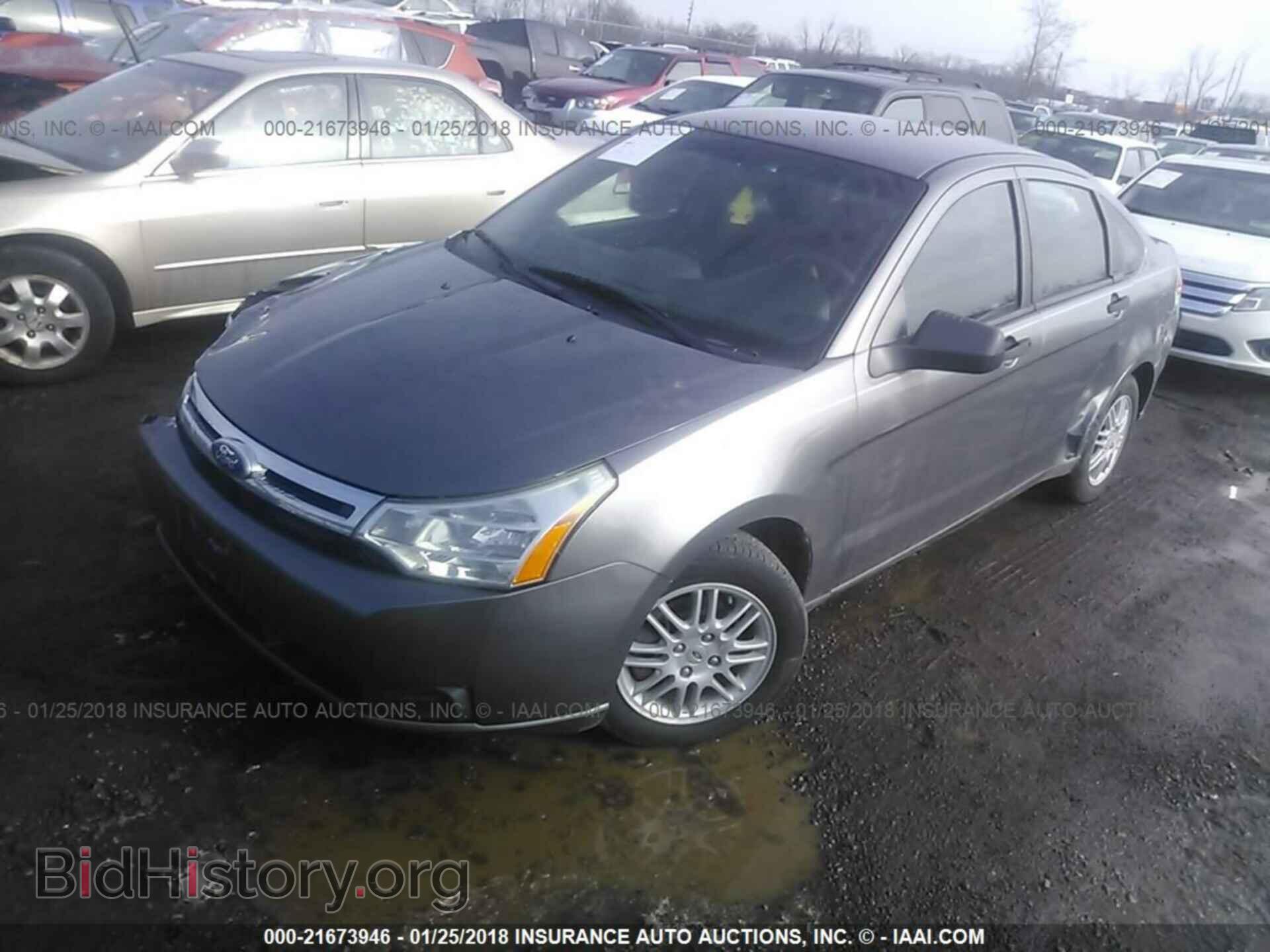 2011 Ford Focus - VIN: 1FAHP3FN9BW111171 - Photo 2