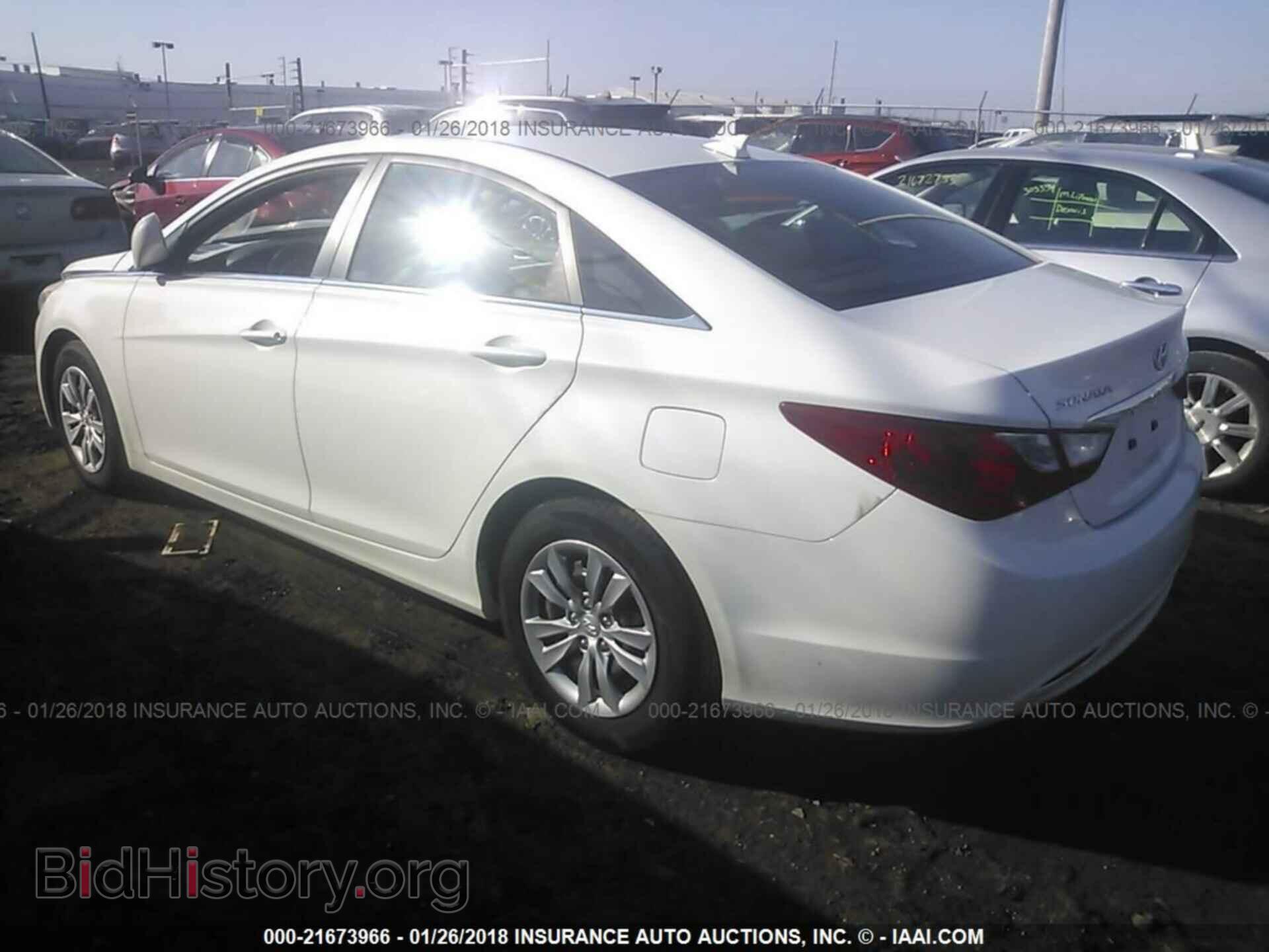 2012 Hyundai Sonata - VIN: 5NPEB4AC5CH379942 - Photo 3