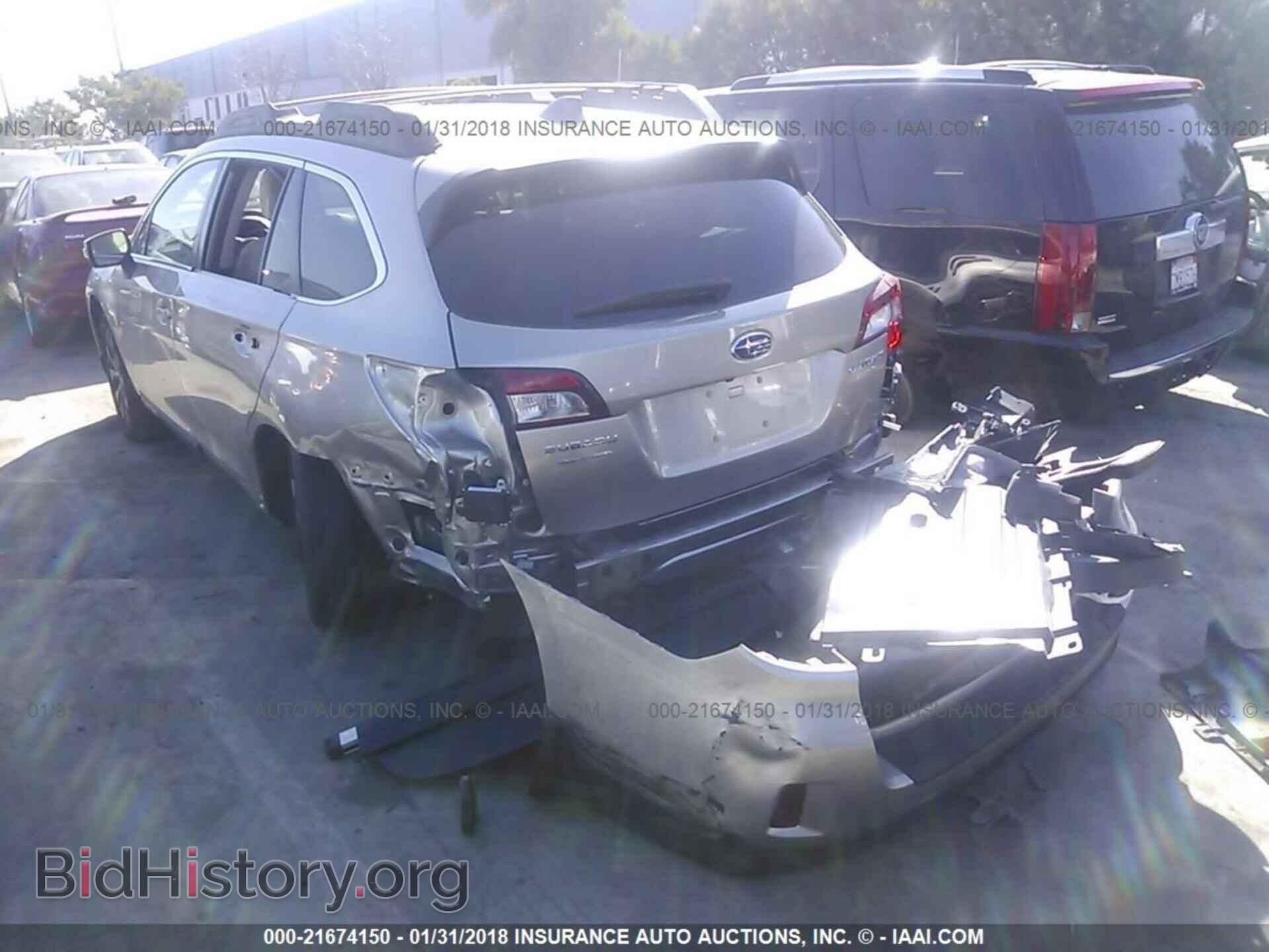 2017 Subaru Outback - VIN: 4S4BSANC6H3422534 - Photo 3