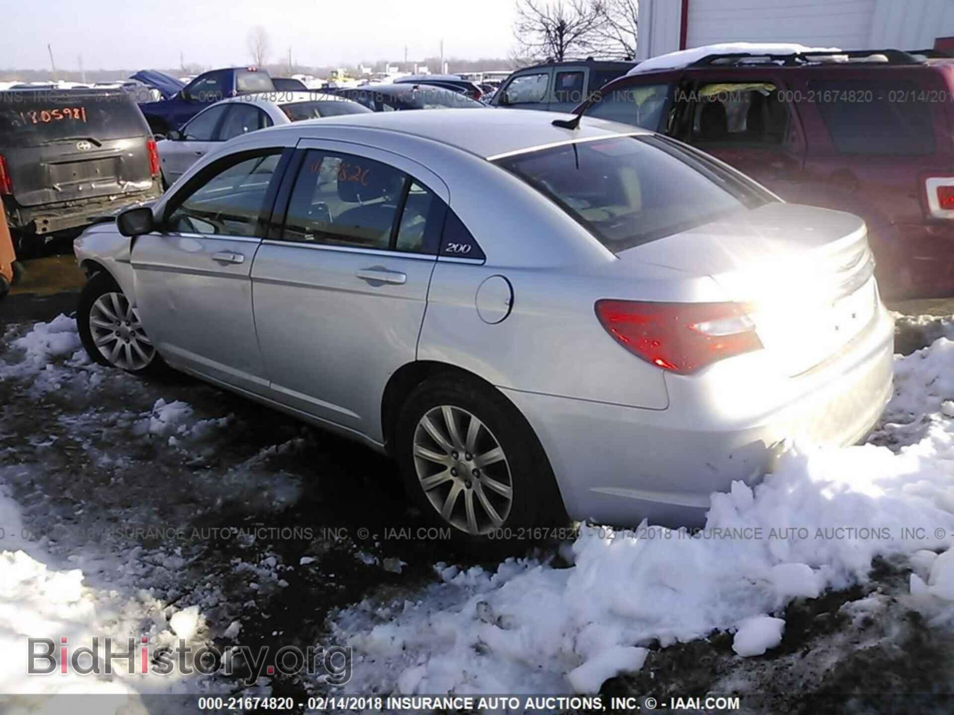 2012 Chrysler 200 - VIN: 1C3CCBBB3CN100717 - Фото 3
