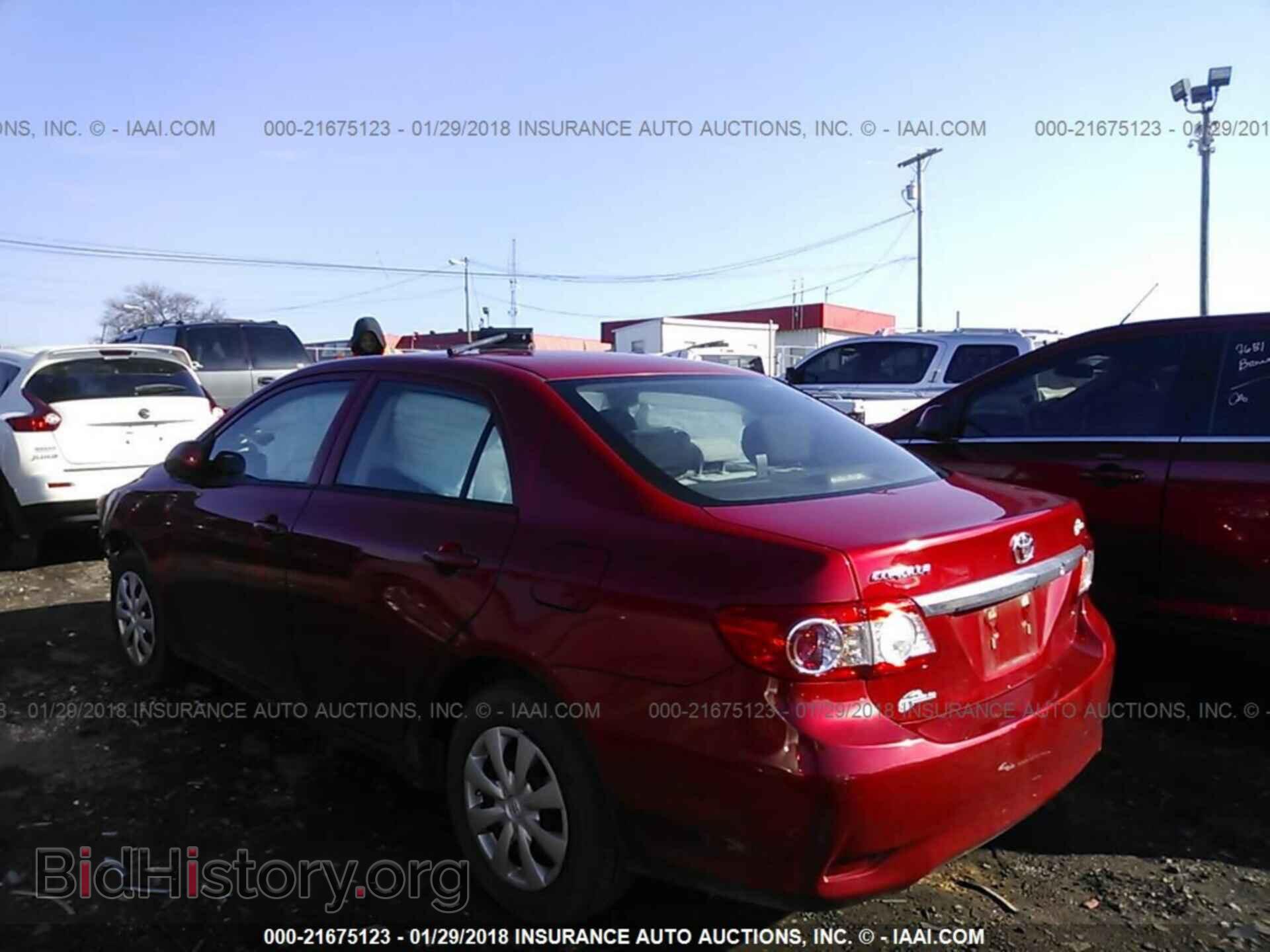 2013 Toyota Corolla - VIN: 5YFBU4EE4DP215465 - Photo 3