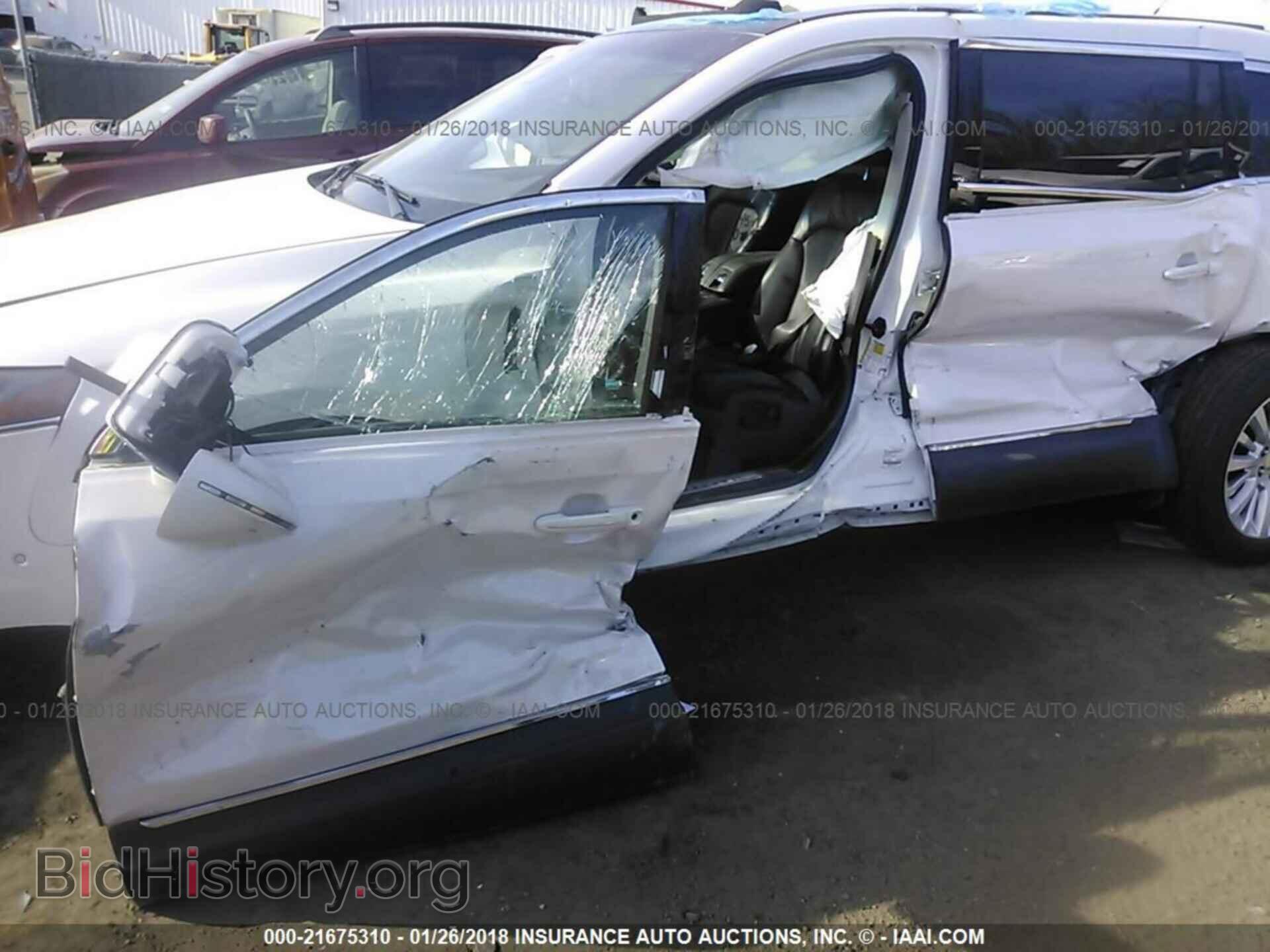 2012 Lincoln Mkt - VIN: 2LMHJ5AT3CBL53440 - Фото 6
