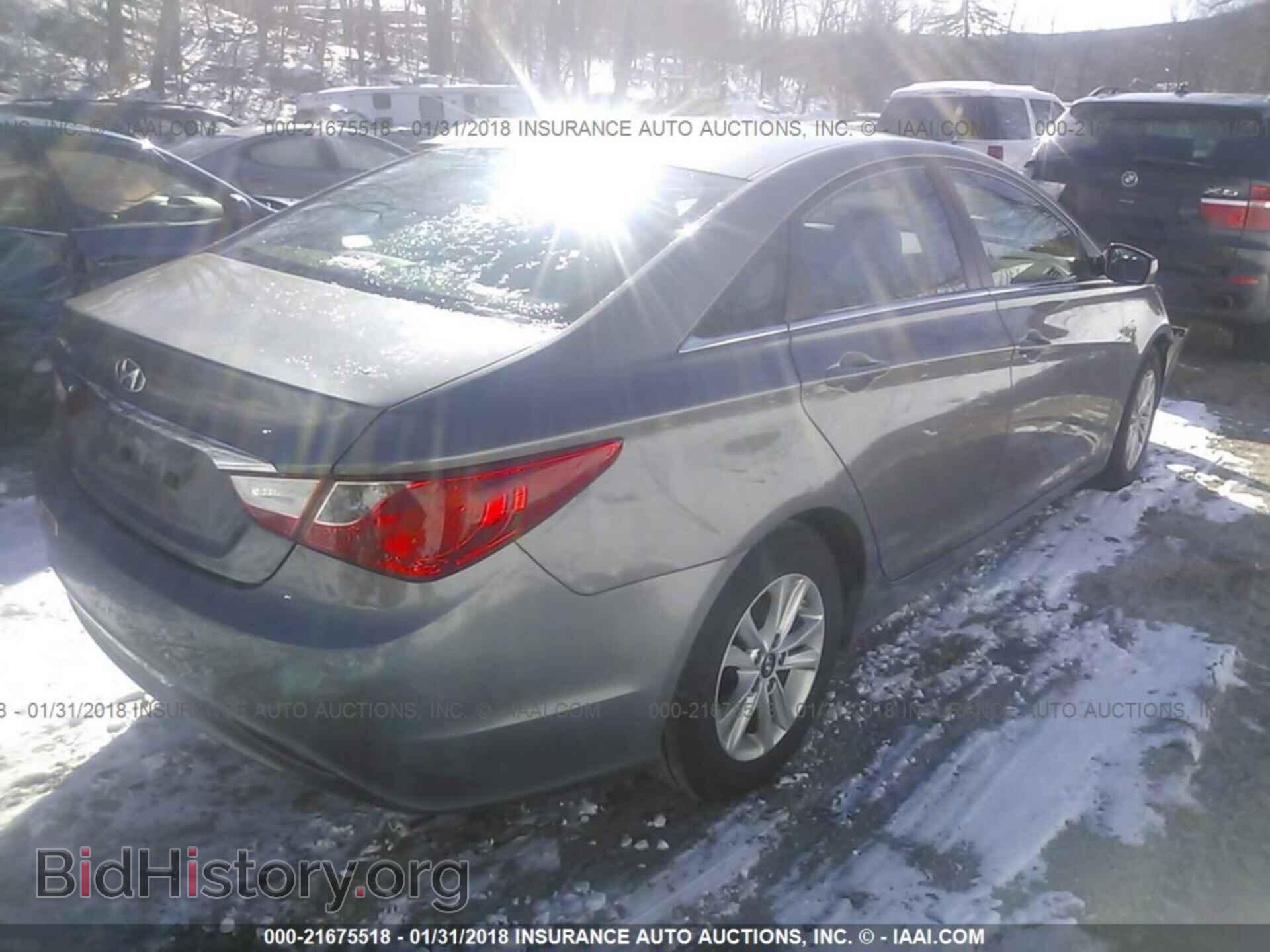 2012 Hyundai Sonata - VIN: 5NPEB4AC8CH498875 - Фото 4