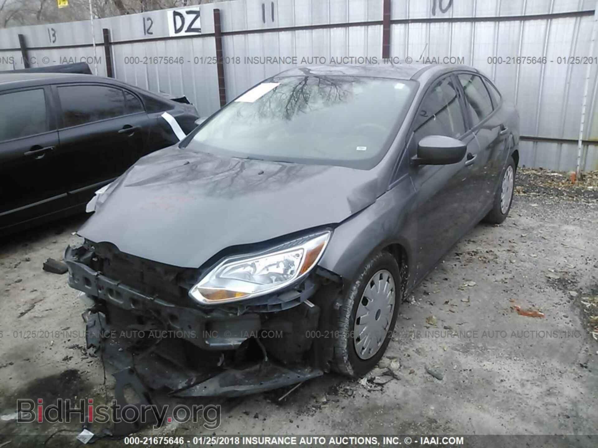 2012 Ford Focus - VIN: 1FAHP3F20CL330156 - Photo 2