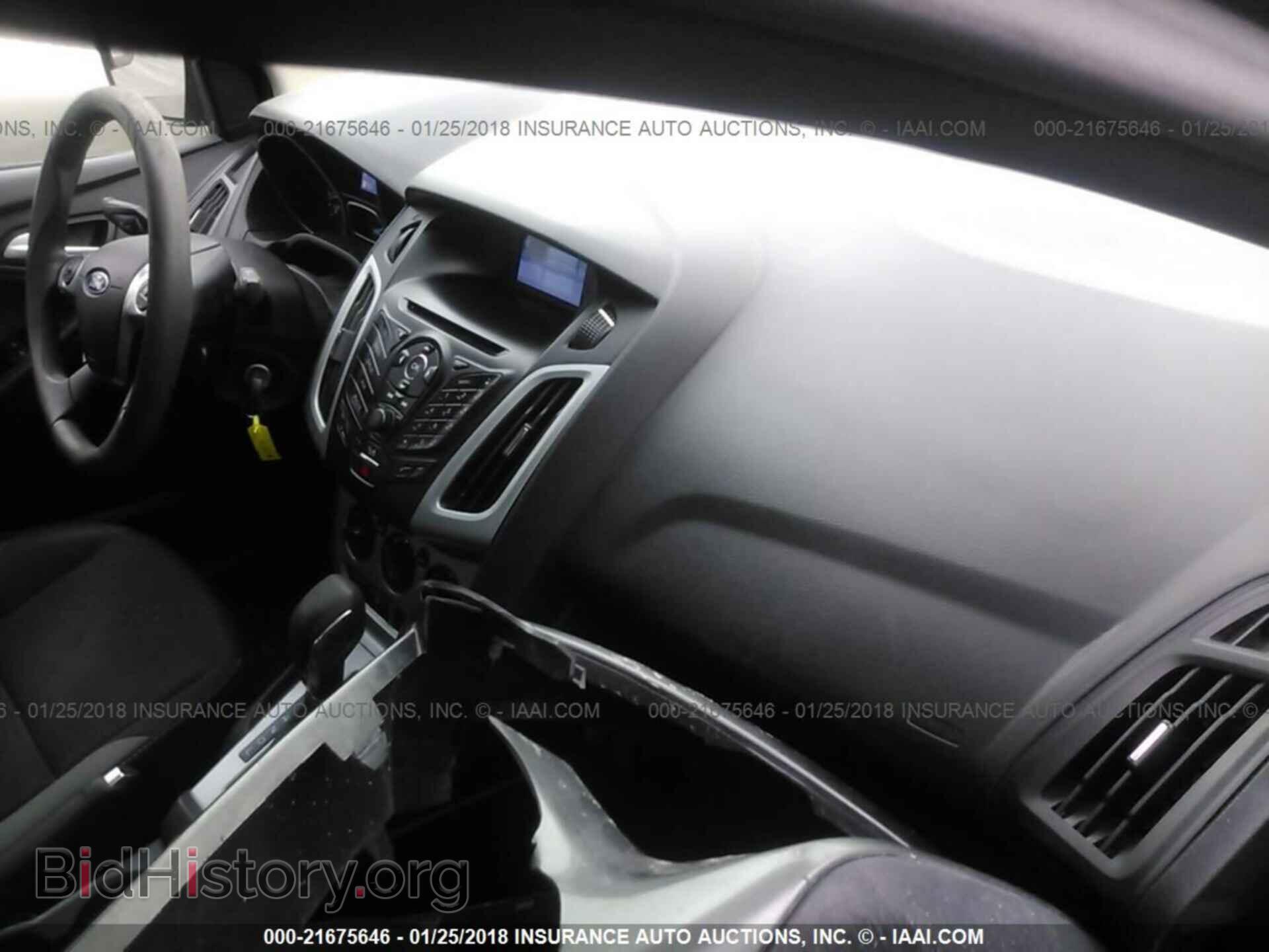 2012 Ford Focus - VIN: 1FAHP3F20CL330156 - Photo 5
