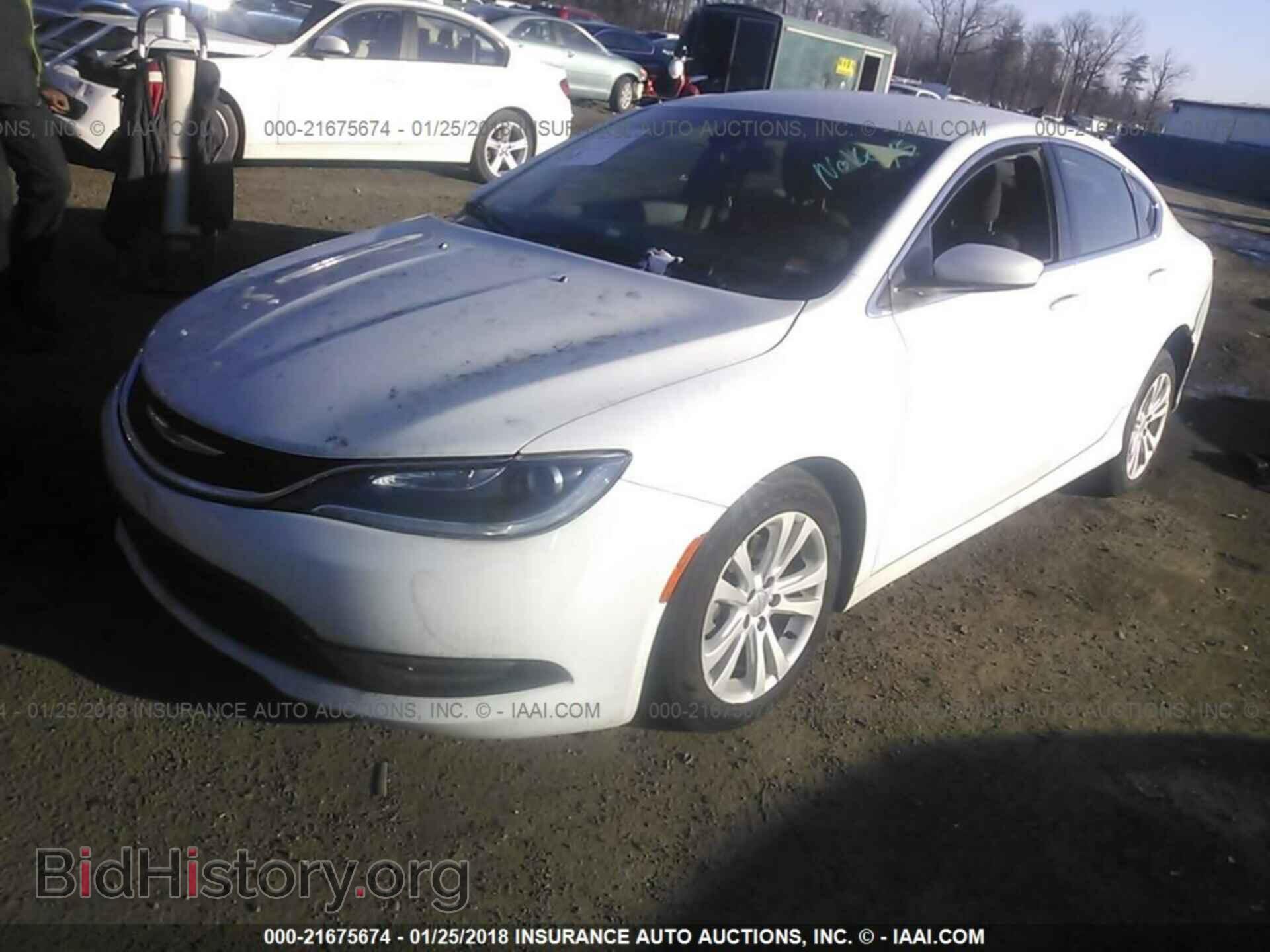 2016 Chrysler 200 - VIN: 1C3CCCFB2GN191422 - Photo 2