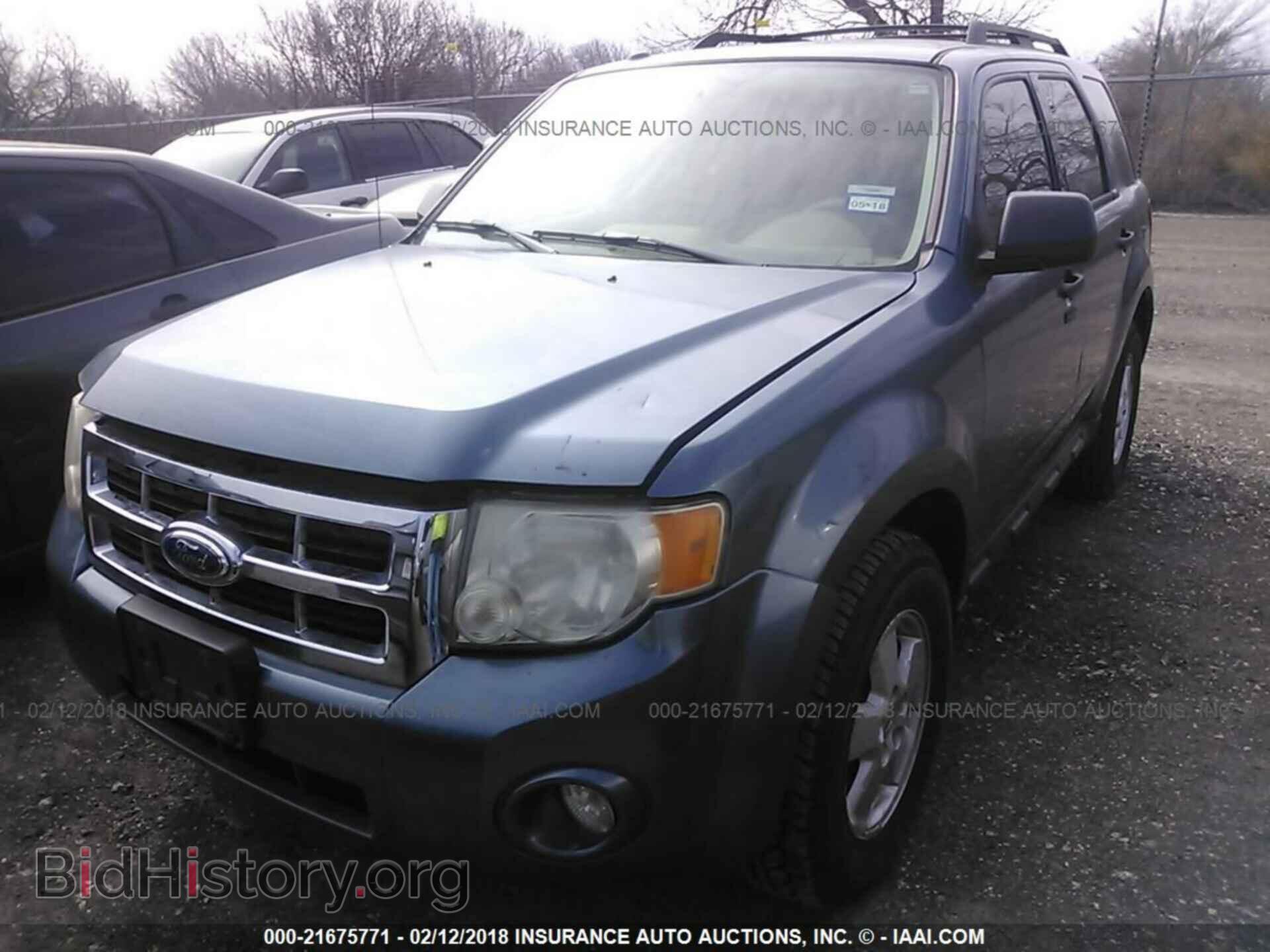 2012 Ford Escape - VIN: 1FMCU0D76CKB90688 - Photo 2