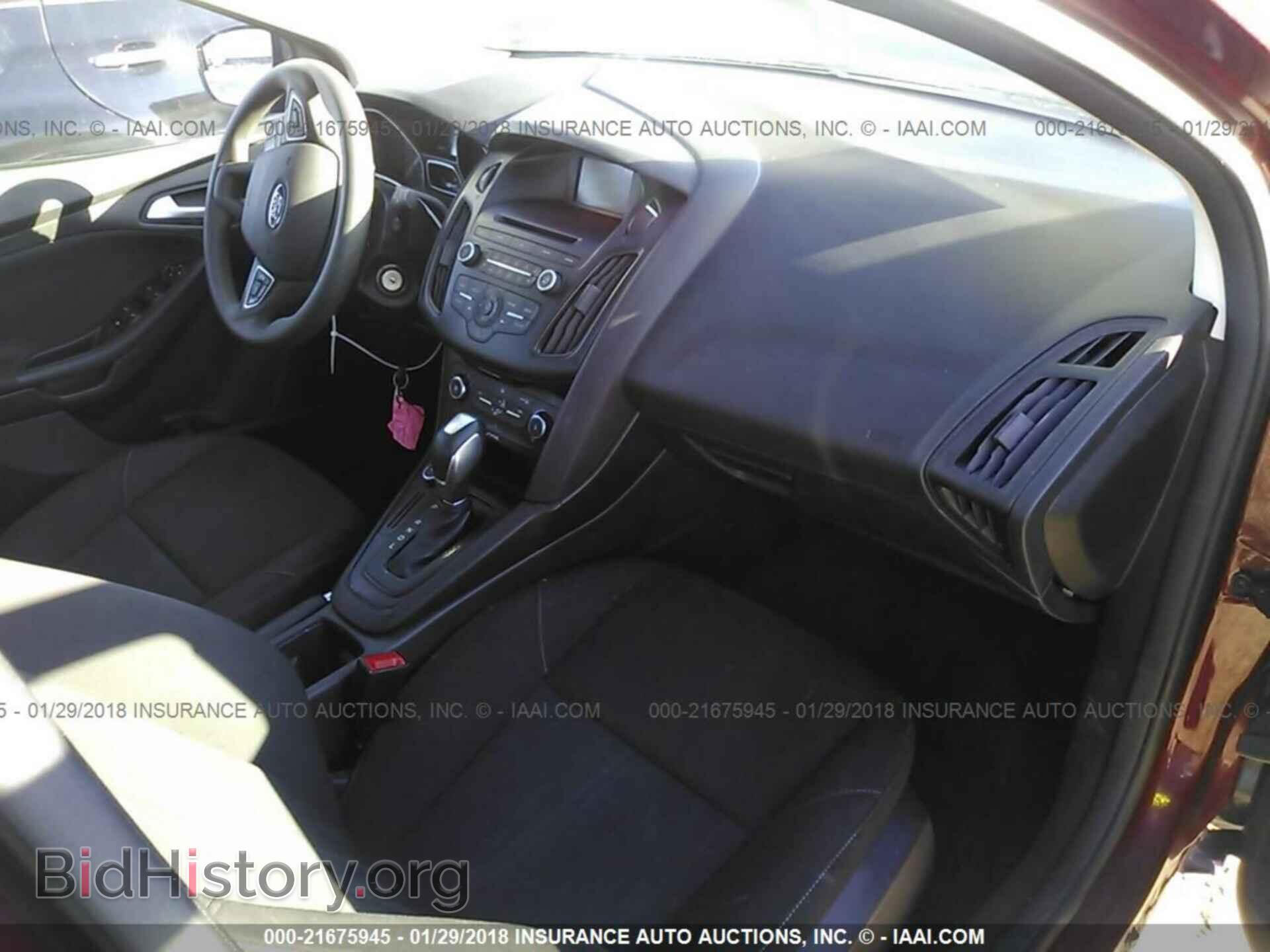 2015 Ford Focus - VIN: 1FADP3F27FL204220 - Photo 5
