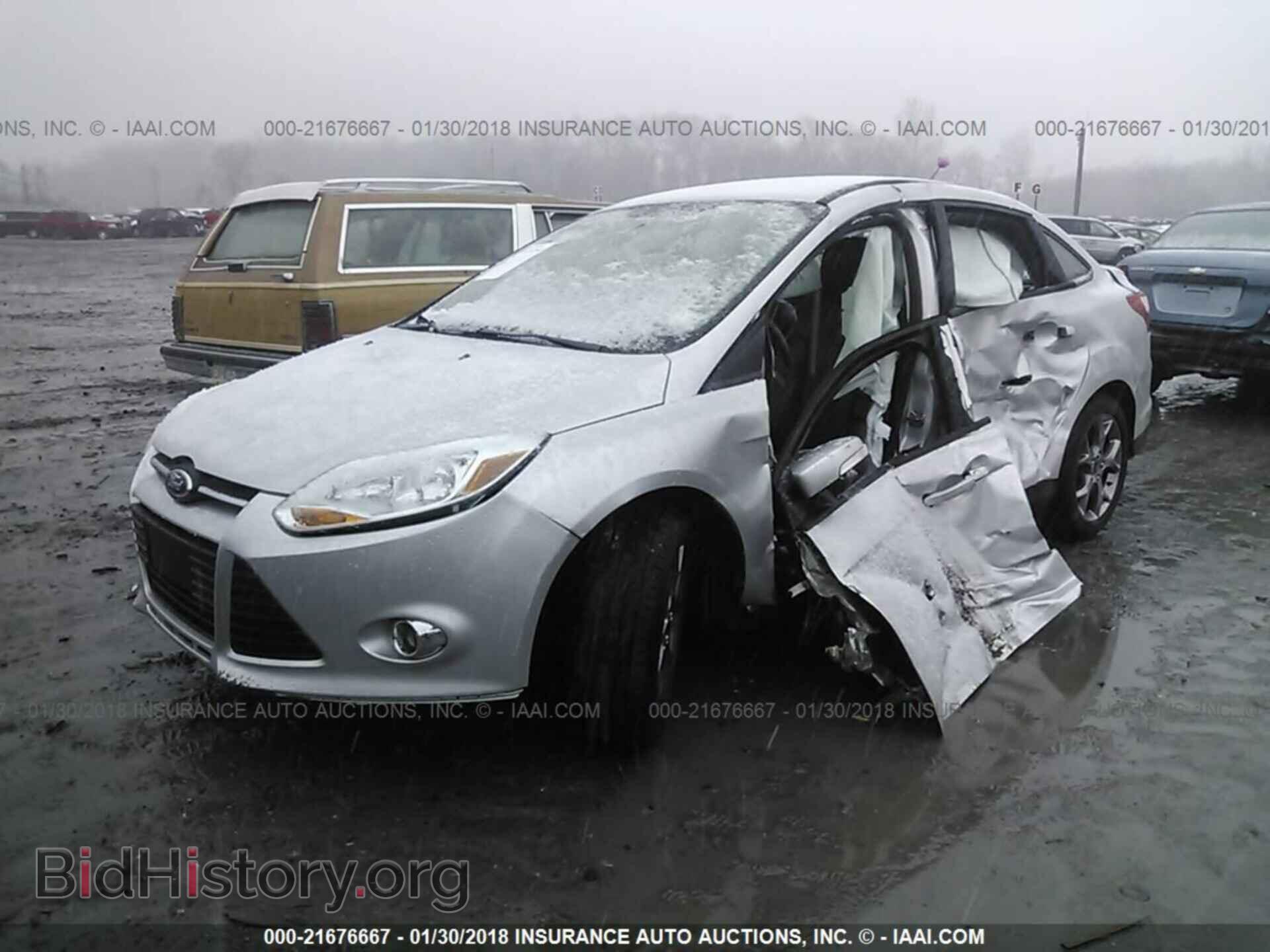 2013 Ford Focus - VIN: 1FADP3F26DL128969 - Photo 2