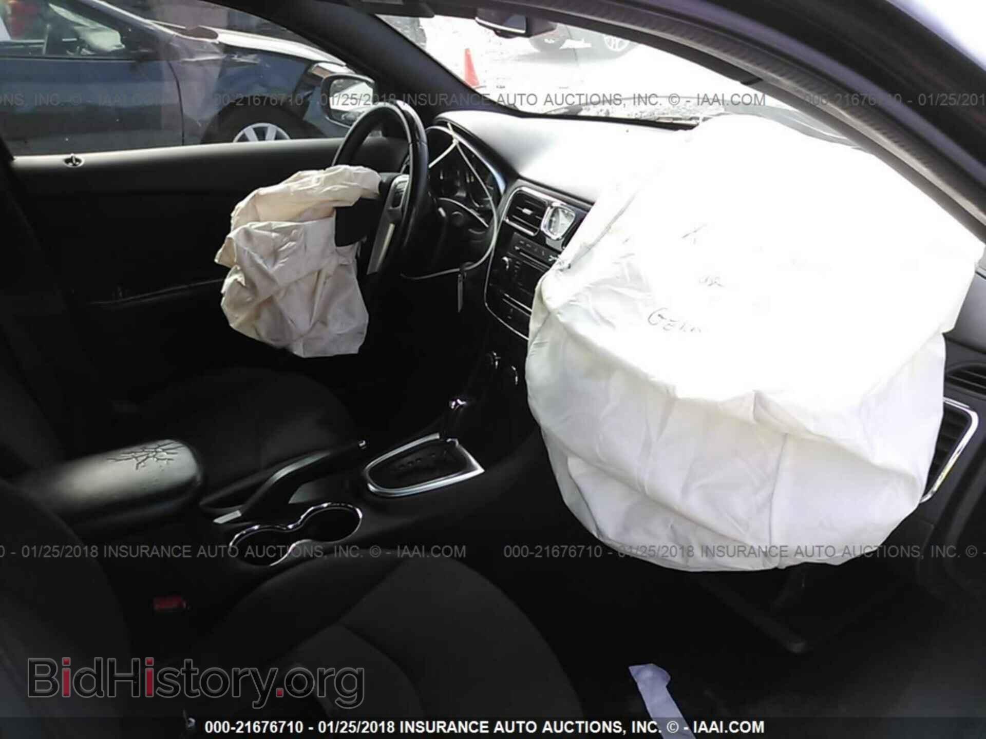2012 Chrysler 200 - VIN: 1C3CCBBB3CN117906 - Photo 5