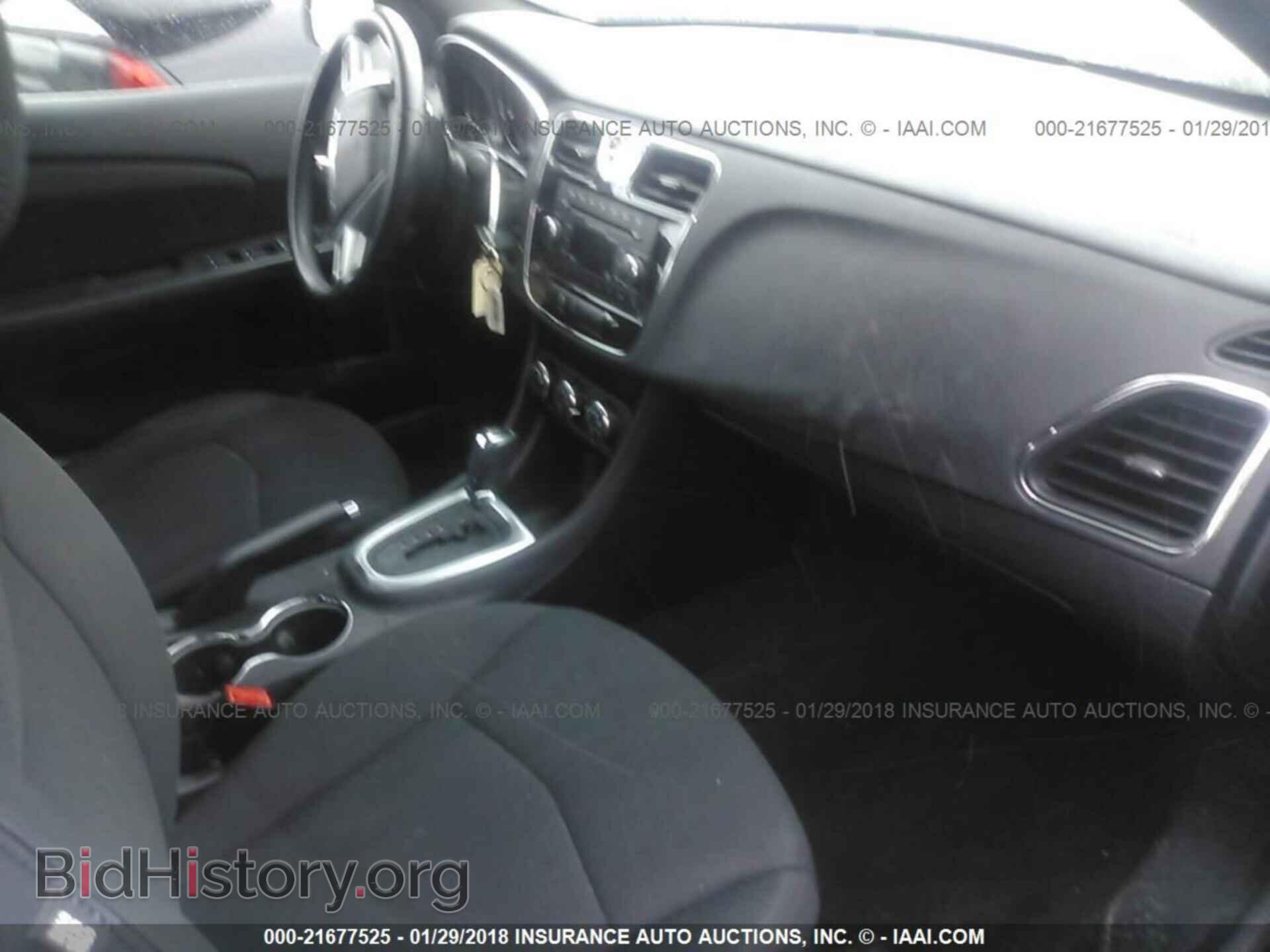 2012 Chrysler 200 - VIN: 1C3CCBBB5CN106809 - Photo 5