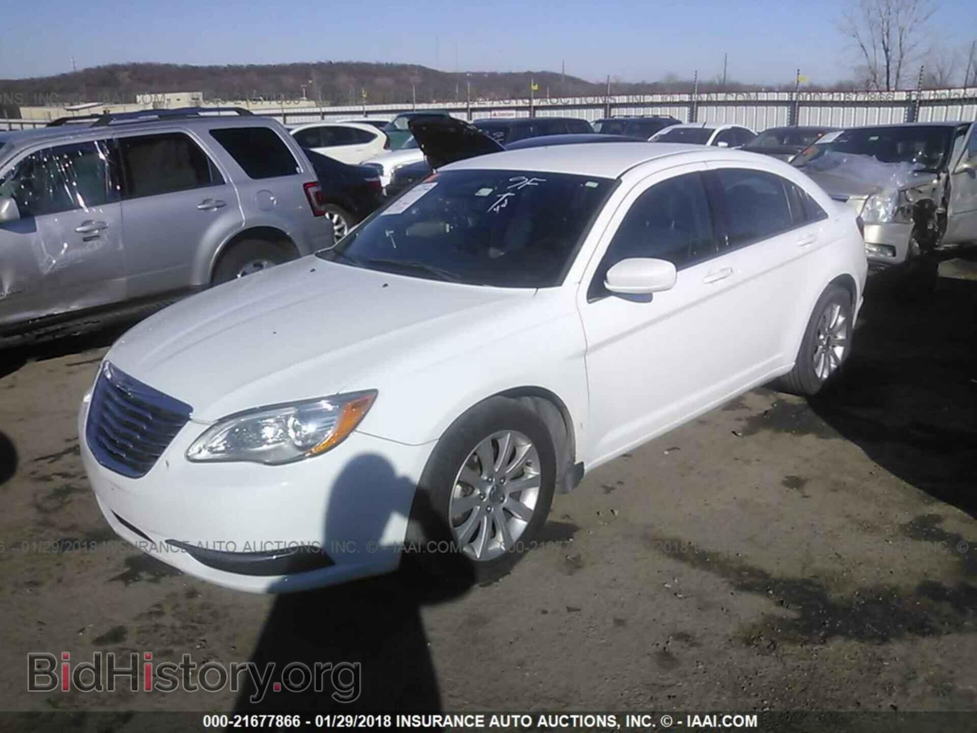 2013 Chrysler 200 - VIN: 1C3CCBBG4DN573457 - Photo 2