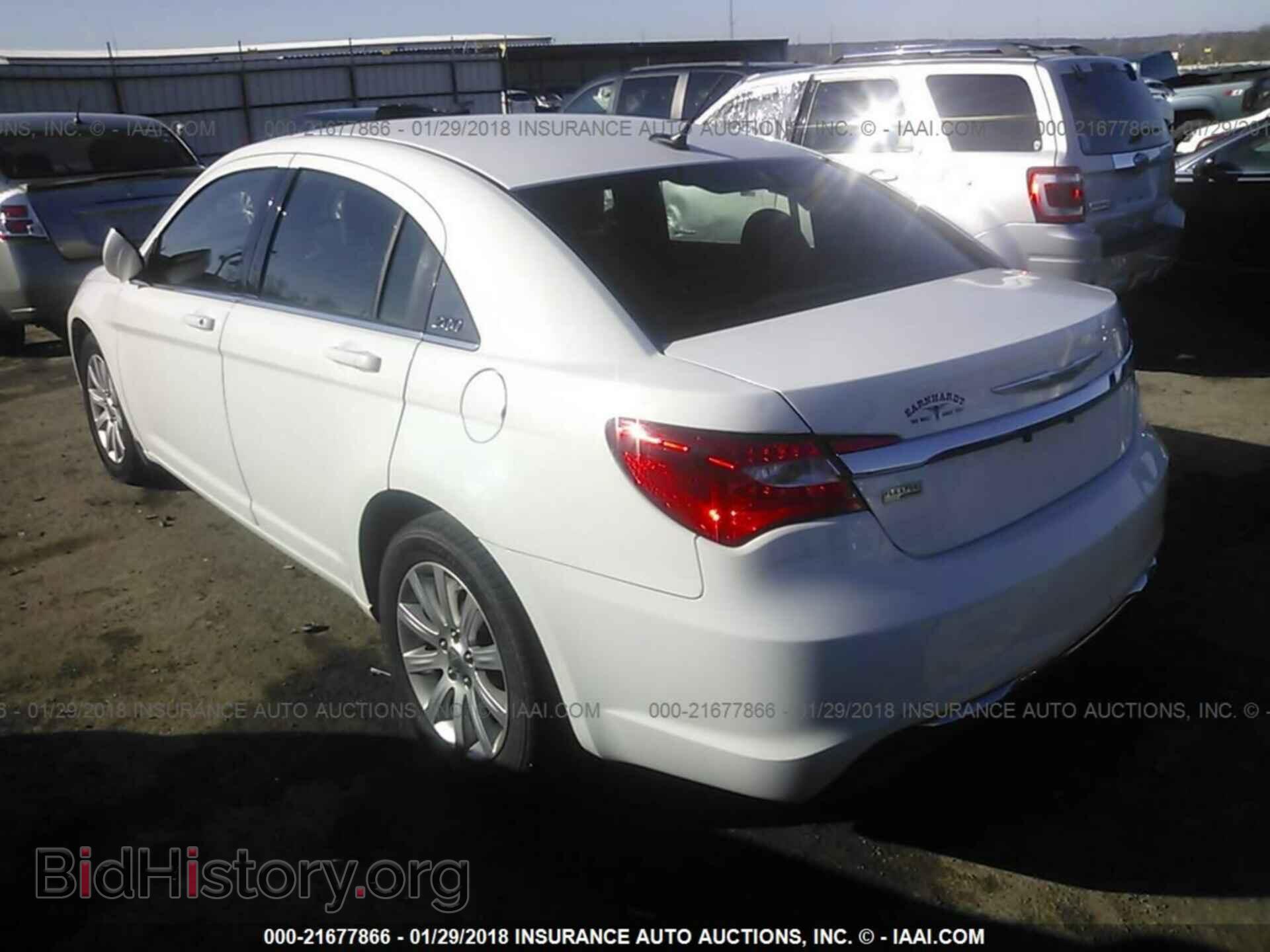2013 Chrysler 200 - VIN: 1C3CCBBG4DN573457 - Photo 3