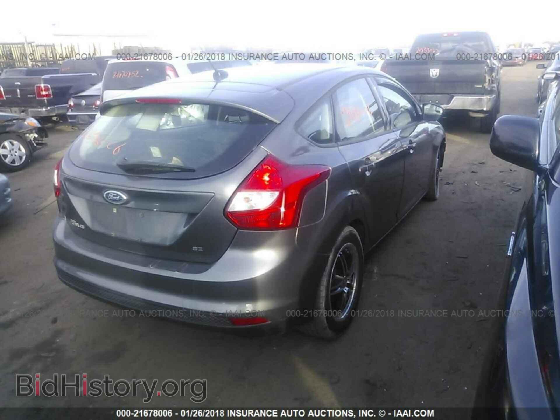 2012 Ford Focus - VIN: 1FAHP3K29CL243071 - Photo 4