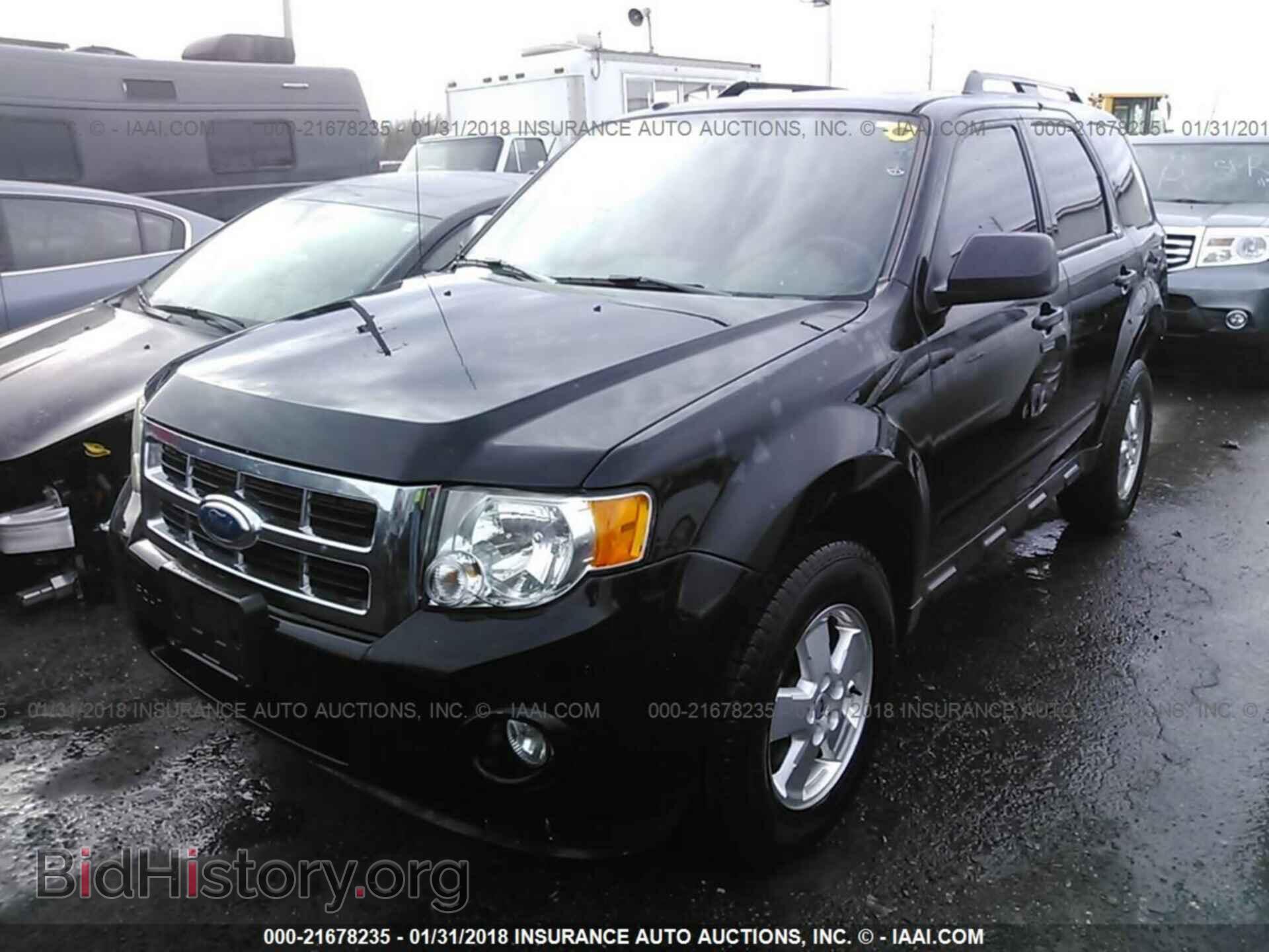 2012 Ford Escape - VIN: 1FMCU0D75CKA02792 - Photo 2