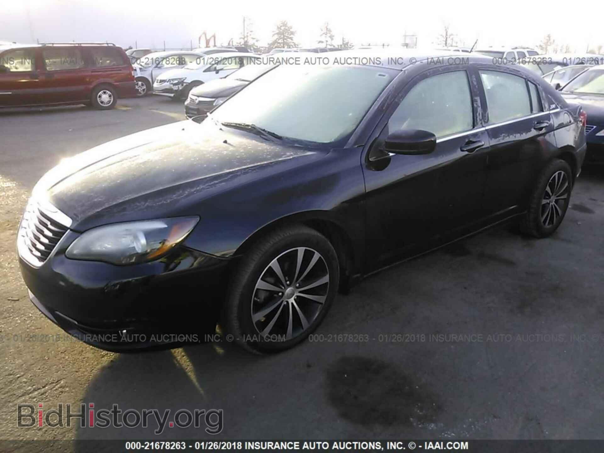2012 Chrysler 200 - VIN: 1C3CCBBGXCN283125 - Фото 2