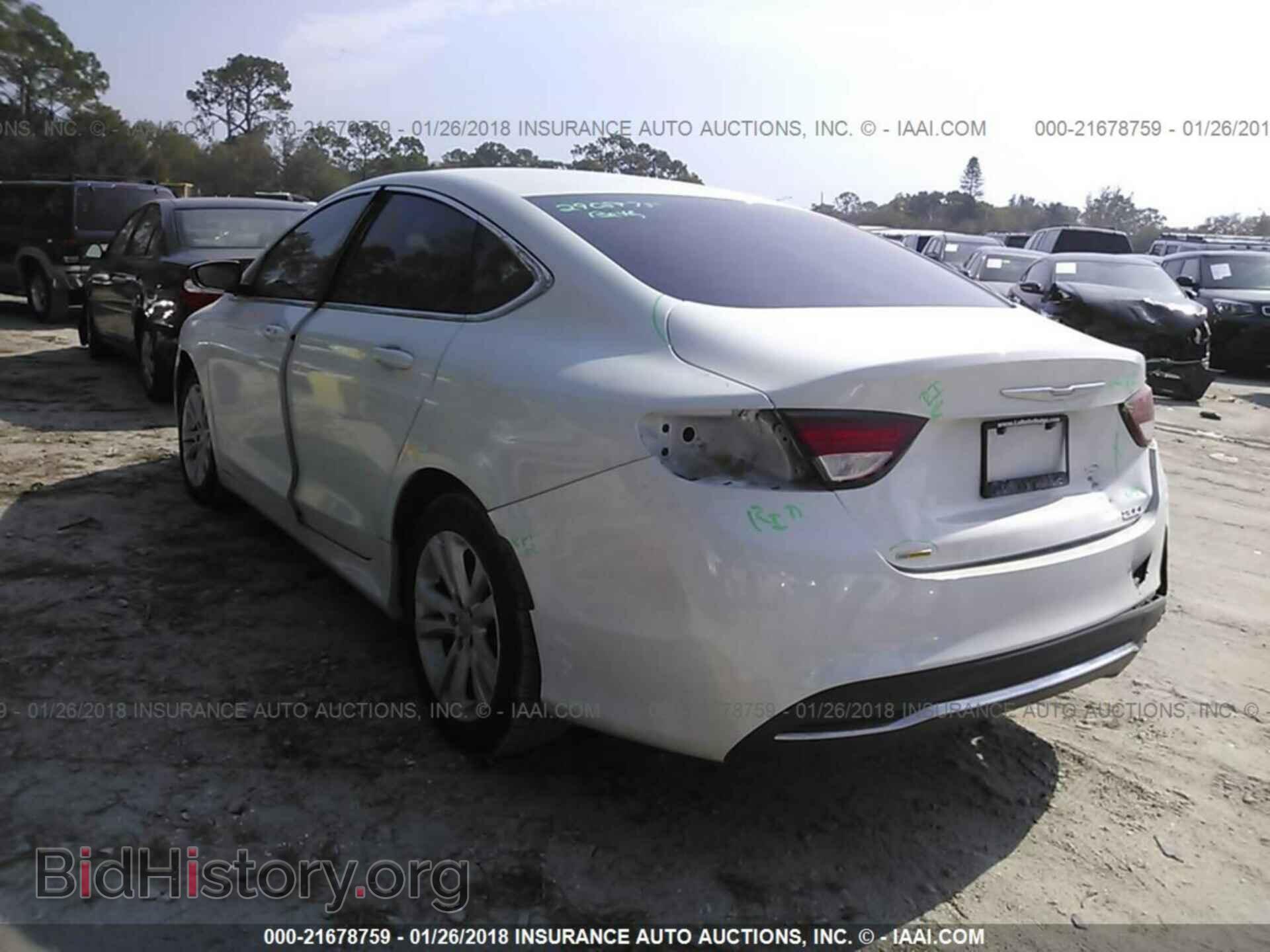 2015 Chrysler 200 - VIN: 1C3CCCAB3FN726652 - Photo 3