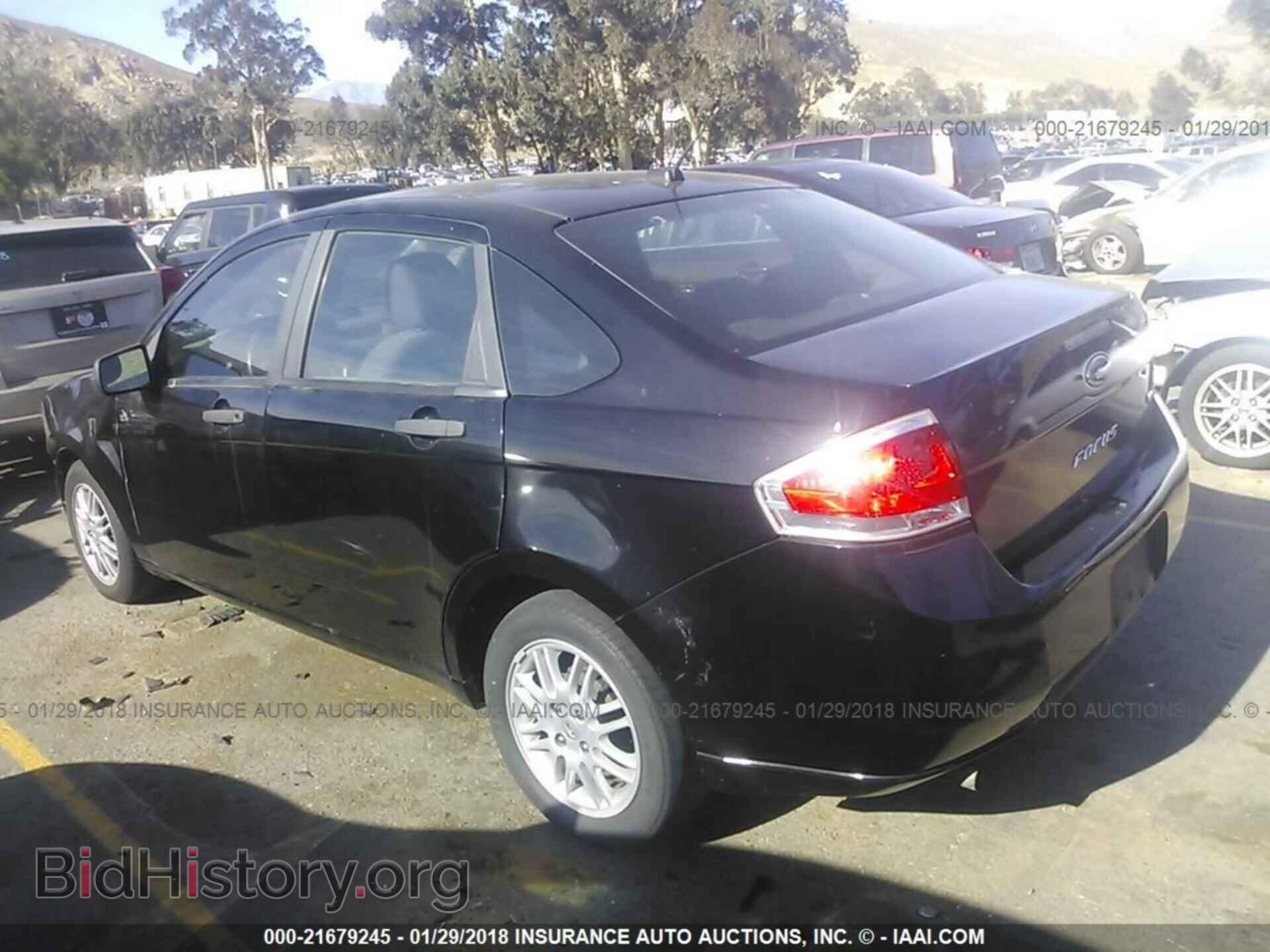 2011 Ford Focus - VIN: 1FAHP3FN7BW190551 - Фото 3
