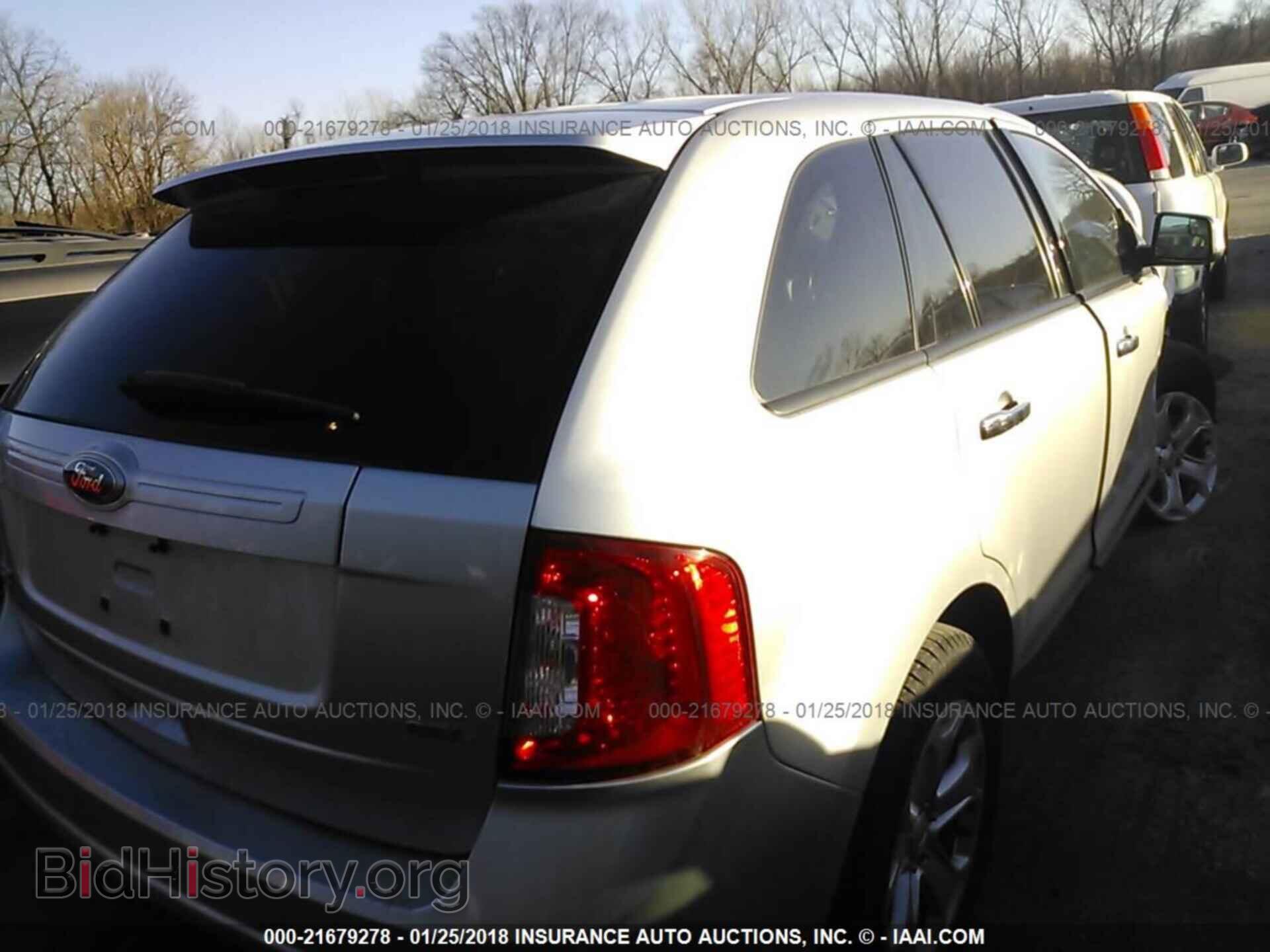 2011 Ford Edge - VIN: 2FMDK3JC0BBA03791 - Photo 4