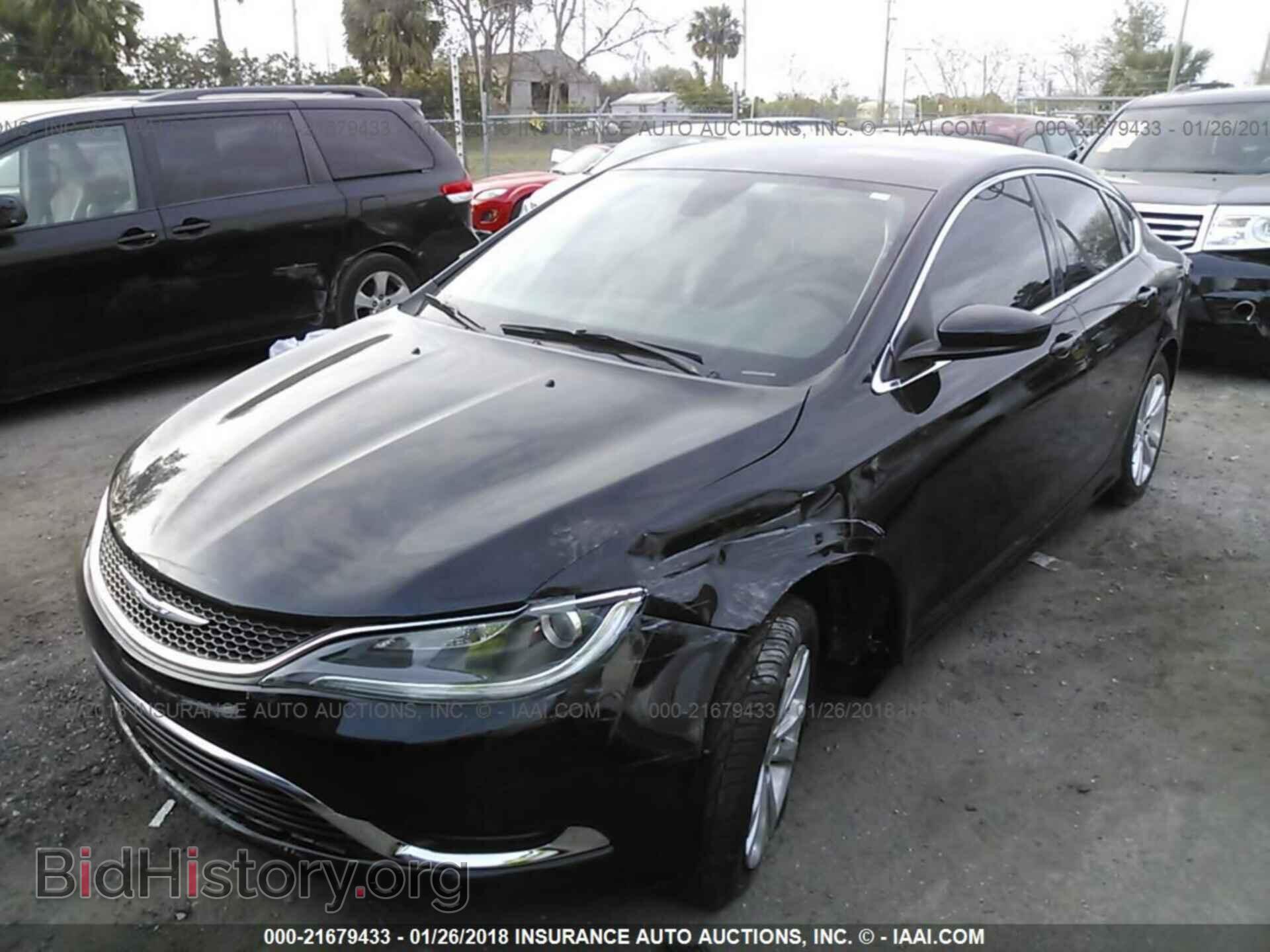 2015 Chrysler 200 - VIN: 1C3CCCAB0FN579755 - Photo 2