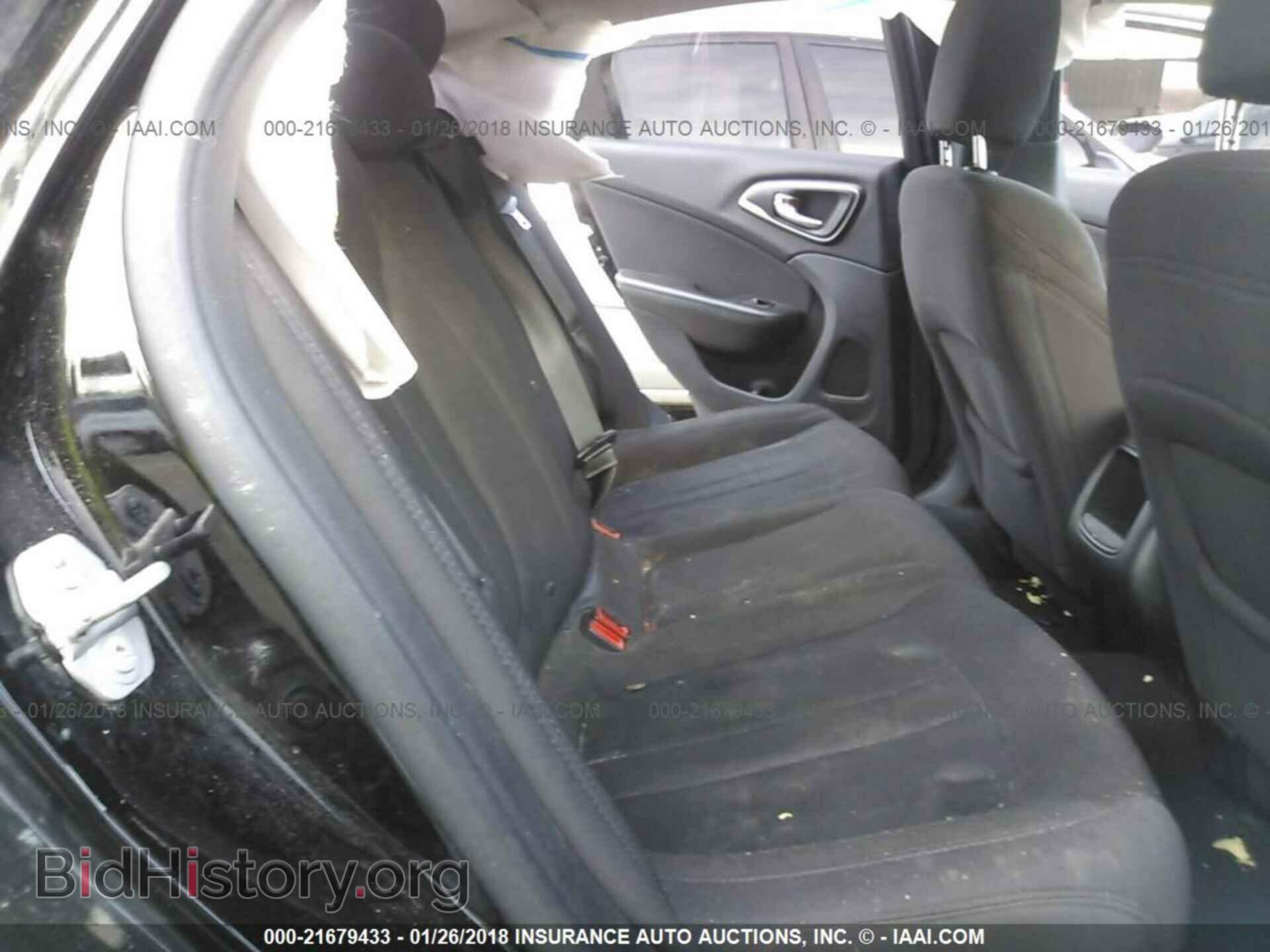 2015 Chrysler 200 - VIN: 1C3CCCAB0FN579755 - Photo 8