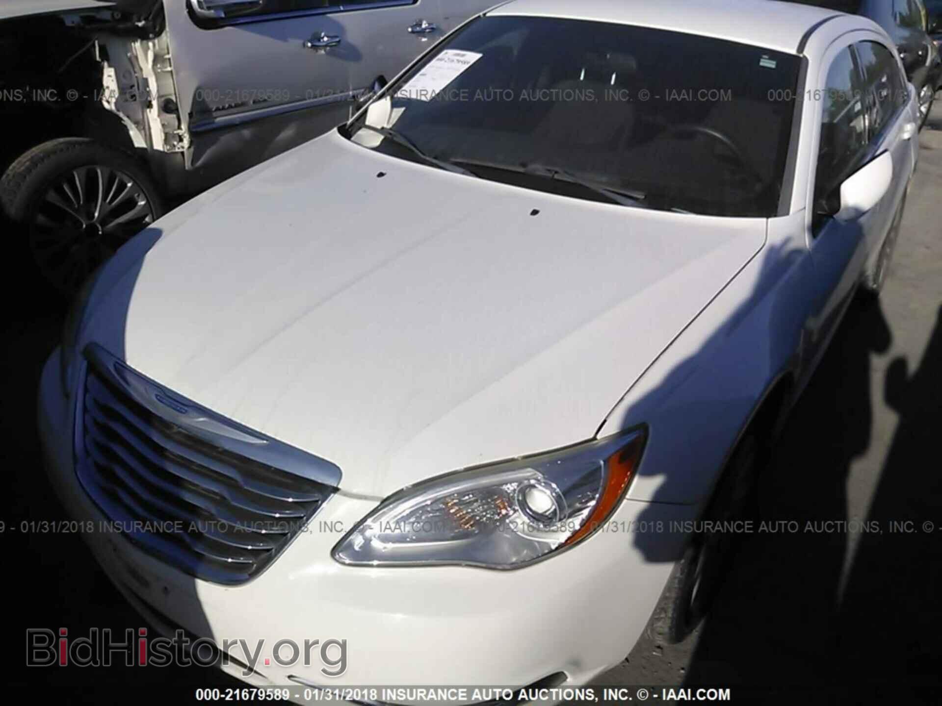 2011 Chrysler 200 - VIN: 1C3BC4FB7BN521968 - Фото 2