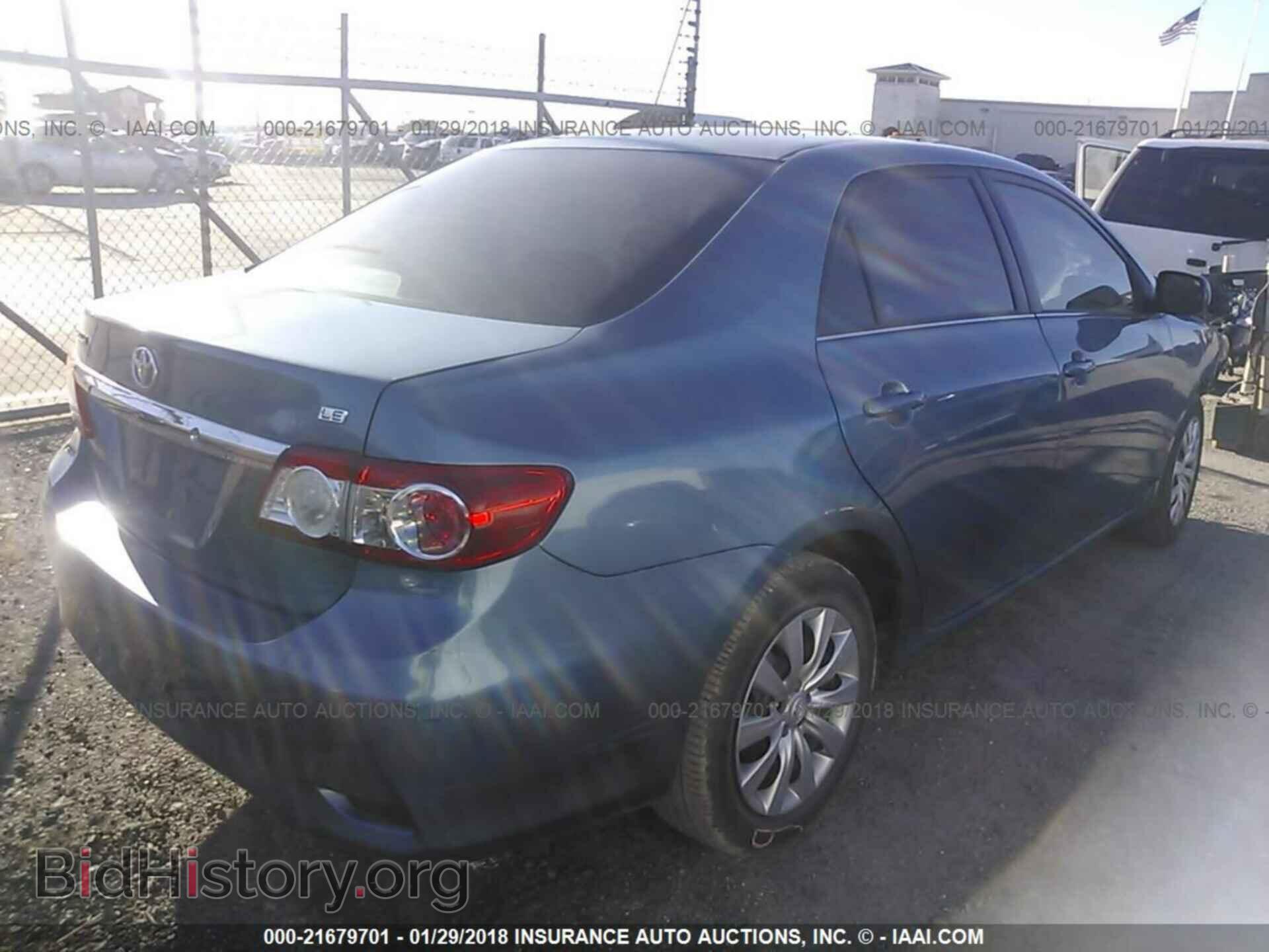 2013 Toyota Corolla - VIN: 5YFBU4EE3DP082990 - Photo 4