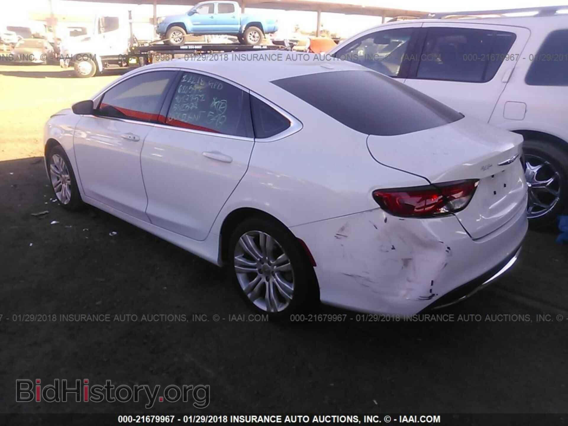2015 Chrysler 200 - VIN: 1C3CCCAB2FN552394 - Photo 3