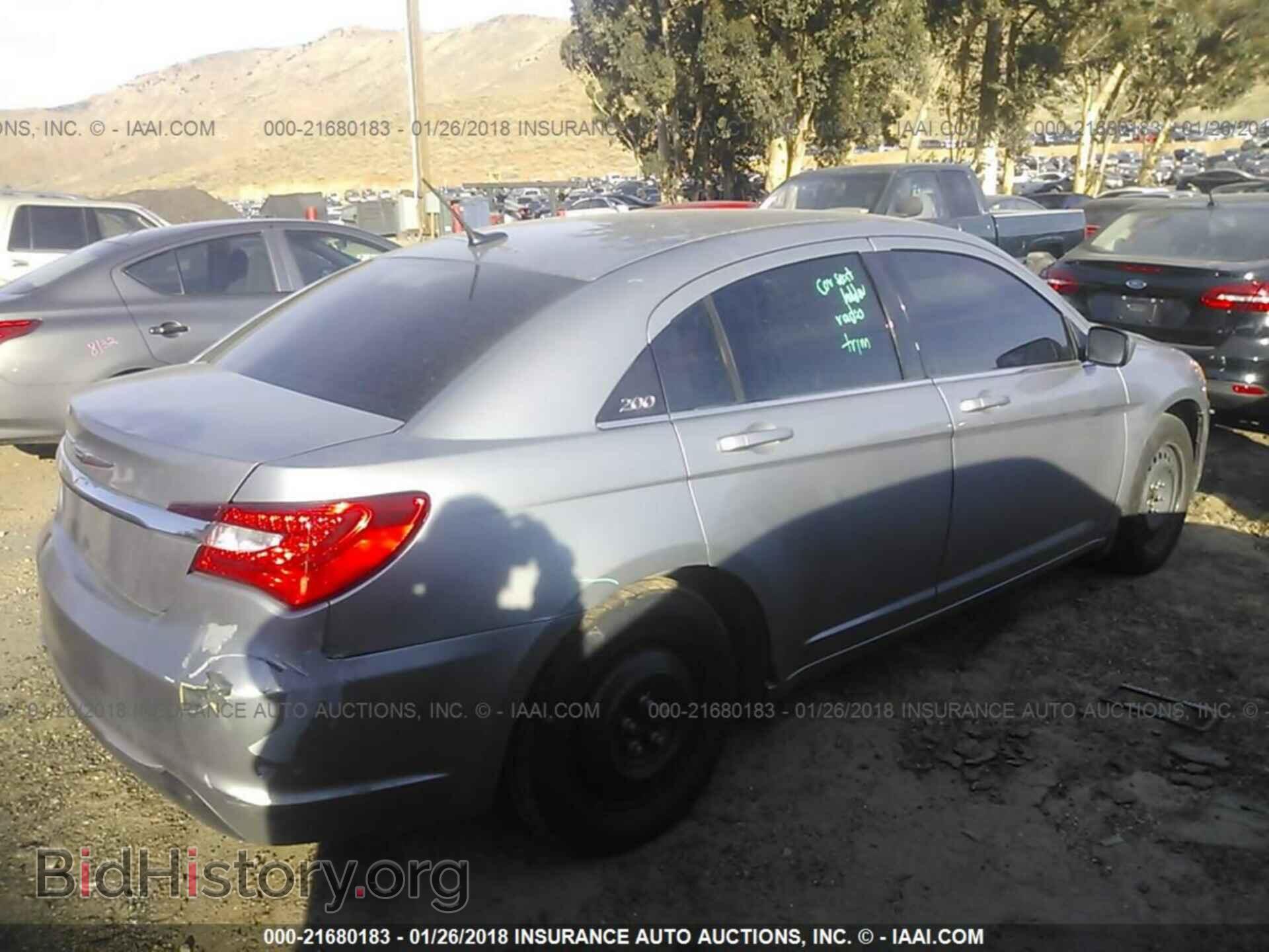2013 Chrysler 200 - VIN: 1C3CCBAB6DN689801 - Фото 4