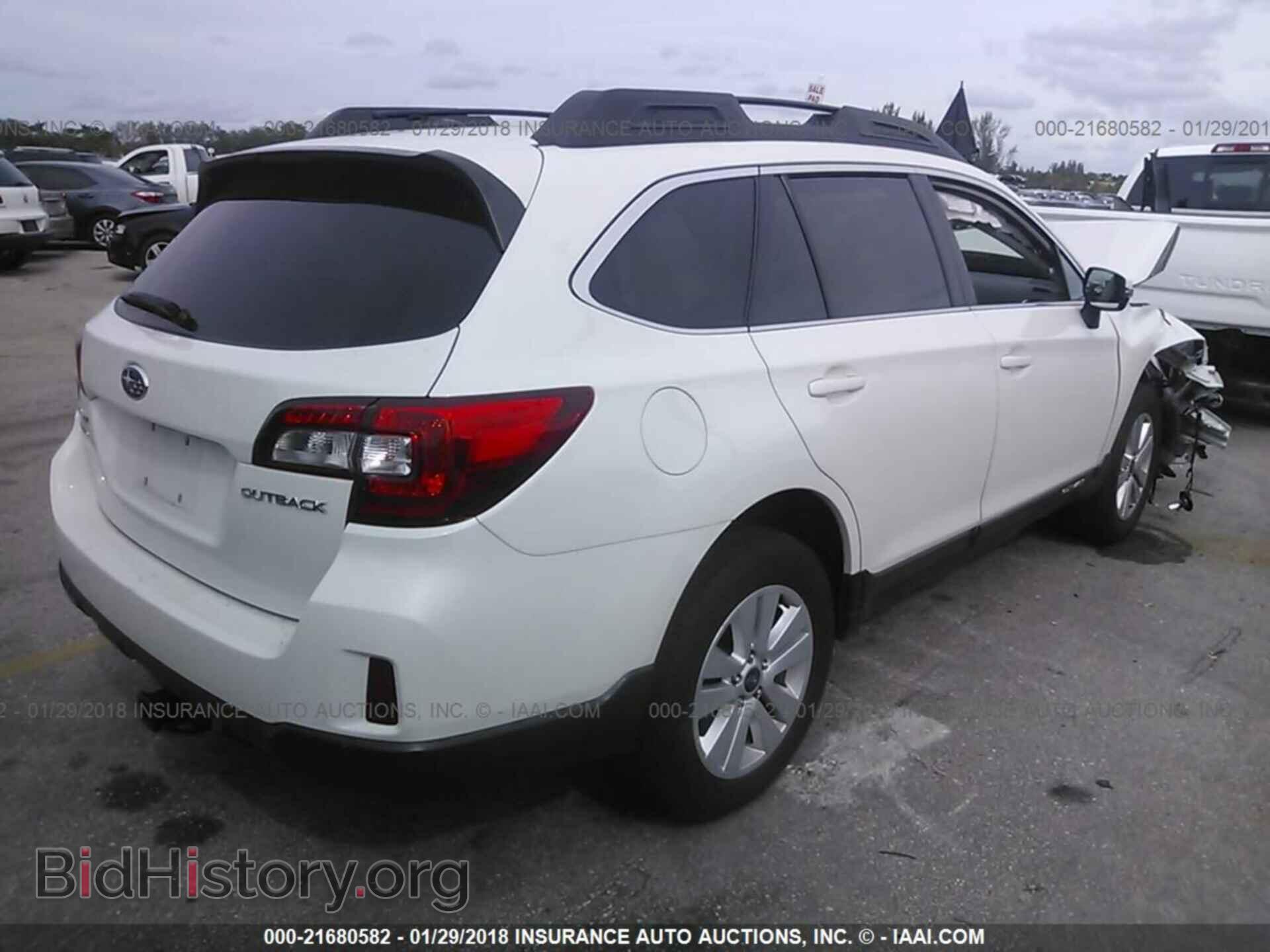 2016 Subaru Outback - VIN: 4S4BSCGC2G3249862 - Photo 4