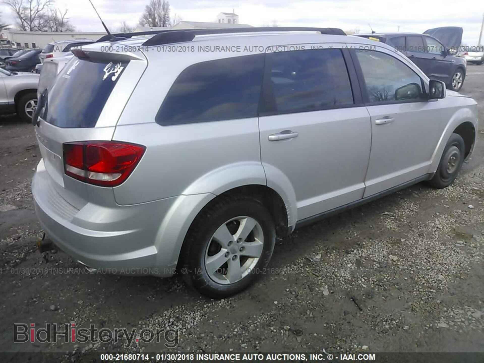 2011 Dodge Journey - VIN: 3D4PH1FG4BT524696 - Фото 4