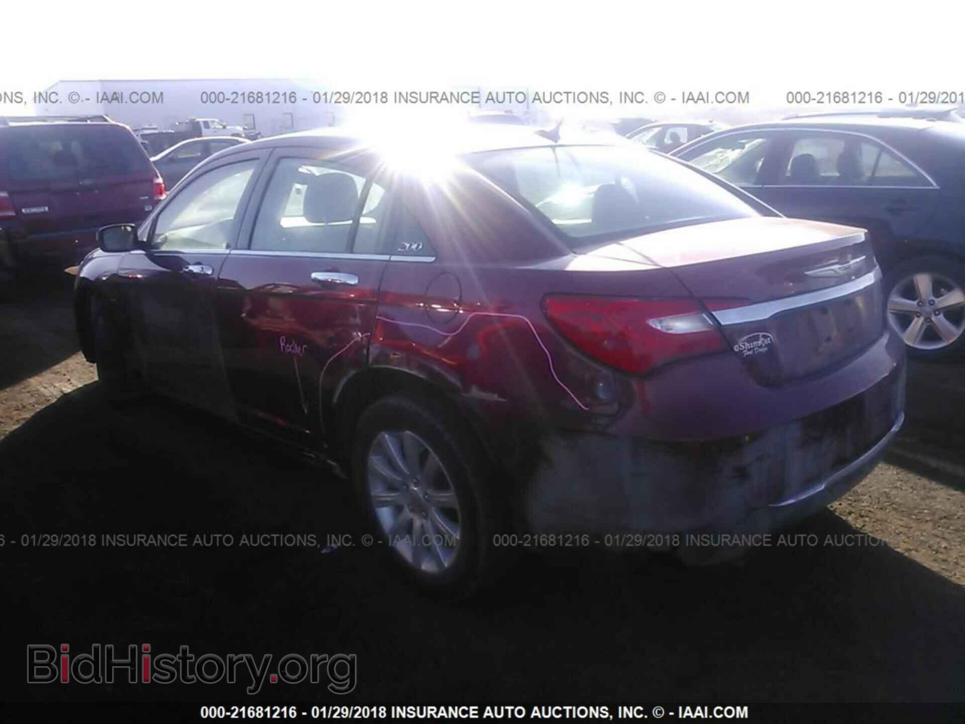 2014 Chrysler 200 - VIN: 1C3CCBCG3EN198726 - Photo 3