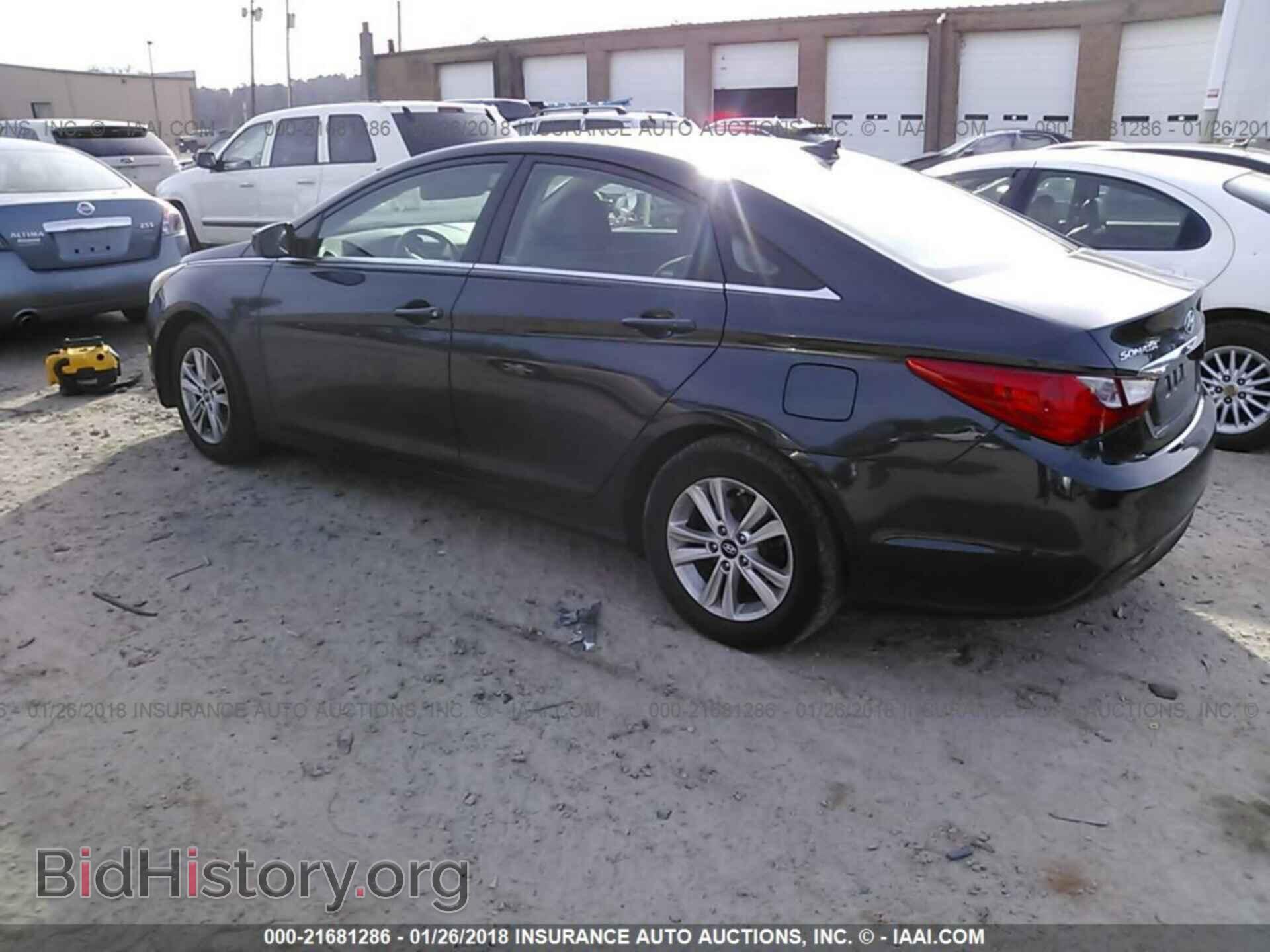 2012 Hyundai Sonata - VIN: 5NPEB4AC3CH394004 - Фото 3
