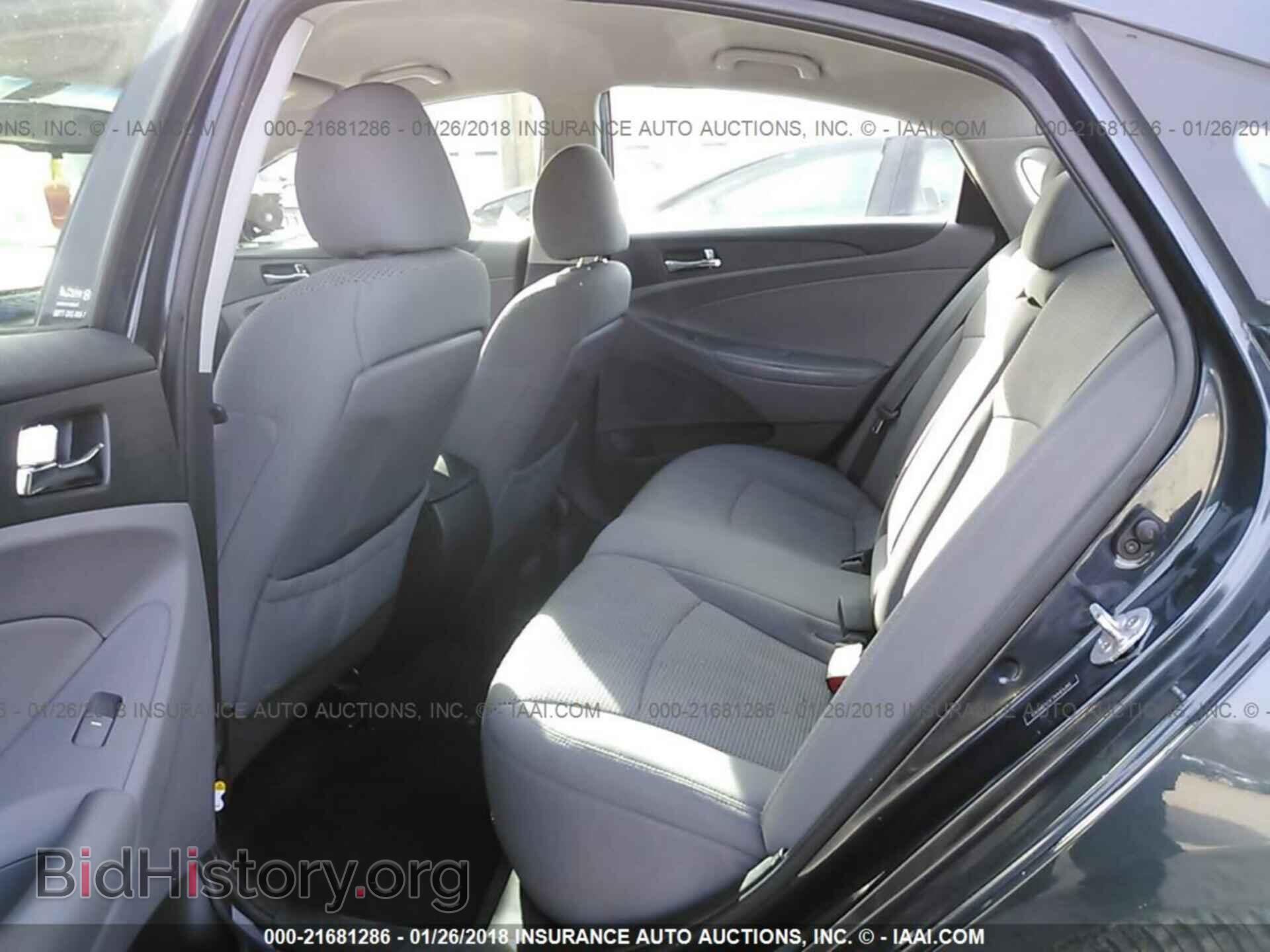 2012 Hyundai Sonata - VIN: 5NPEB4AC3CH394004 - Фото 8
