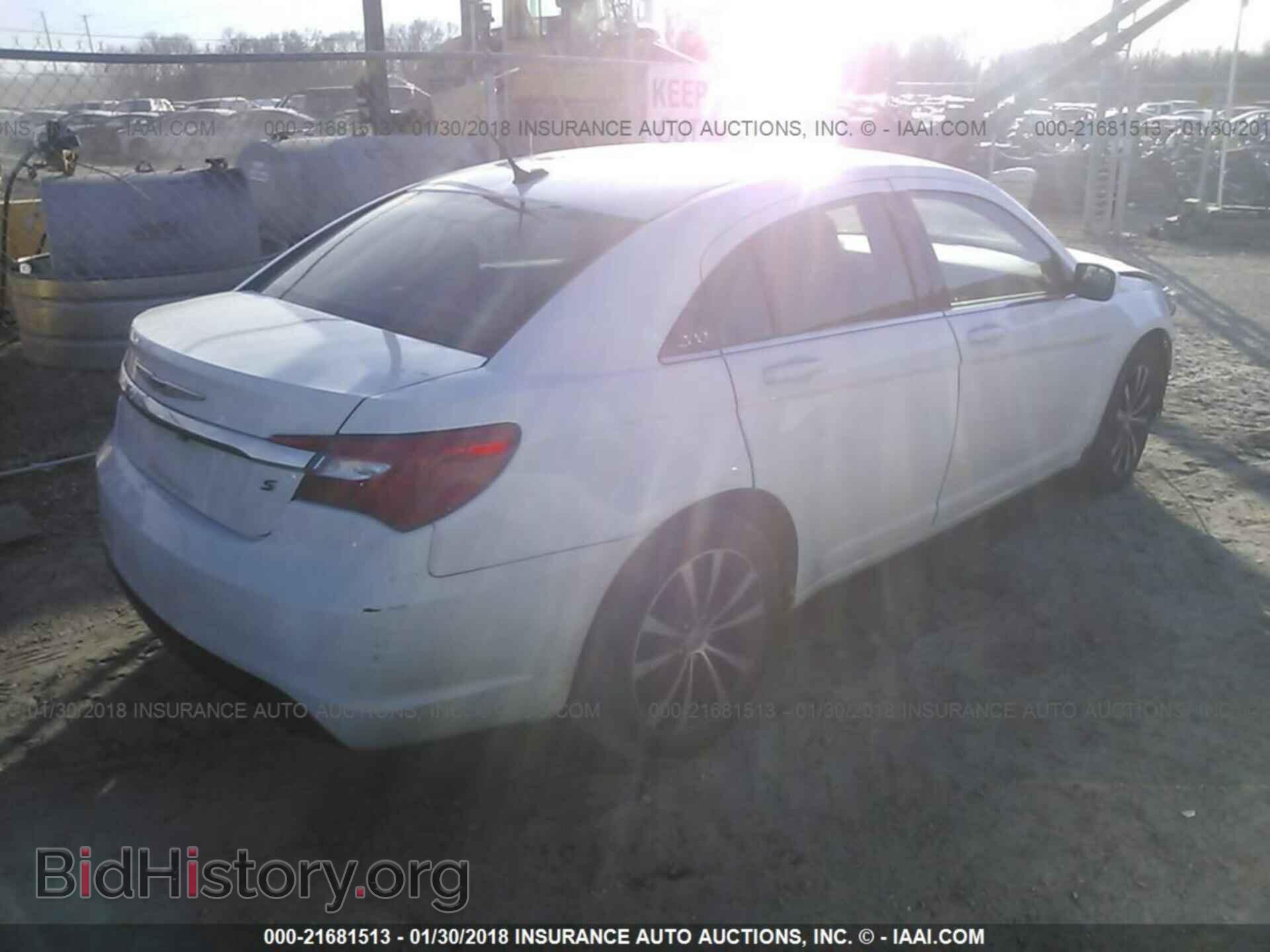 2013 Chrysler 200 - VIN: 1C3CCBBB7DN701467 - Photo 4