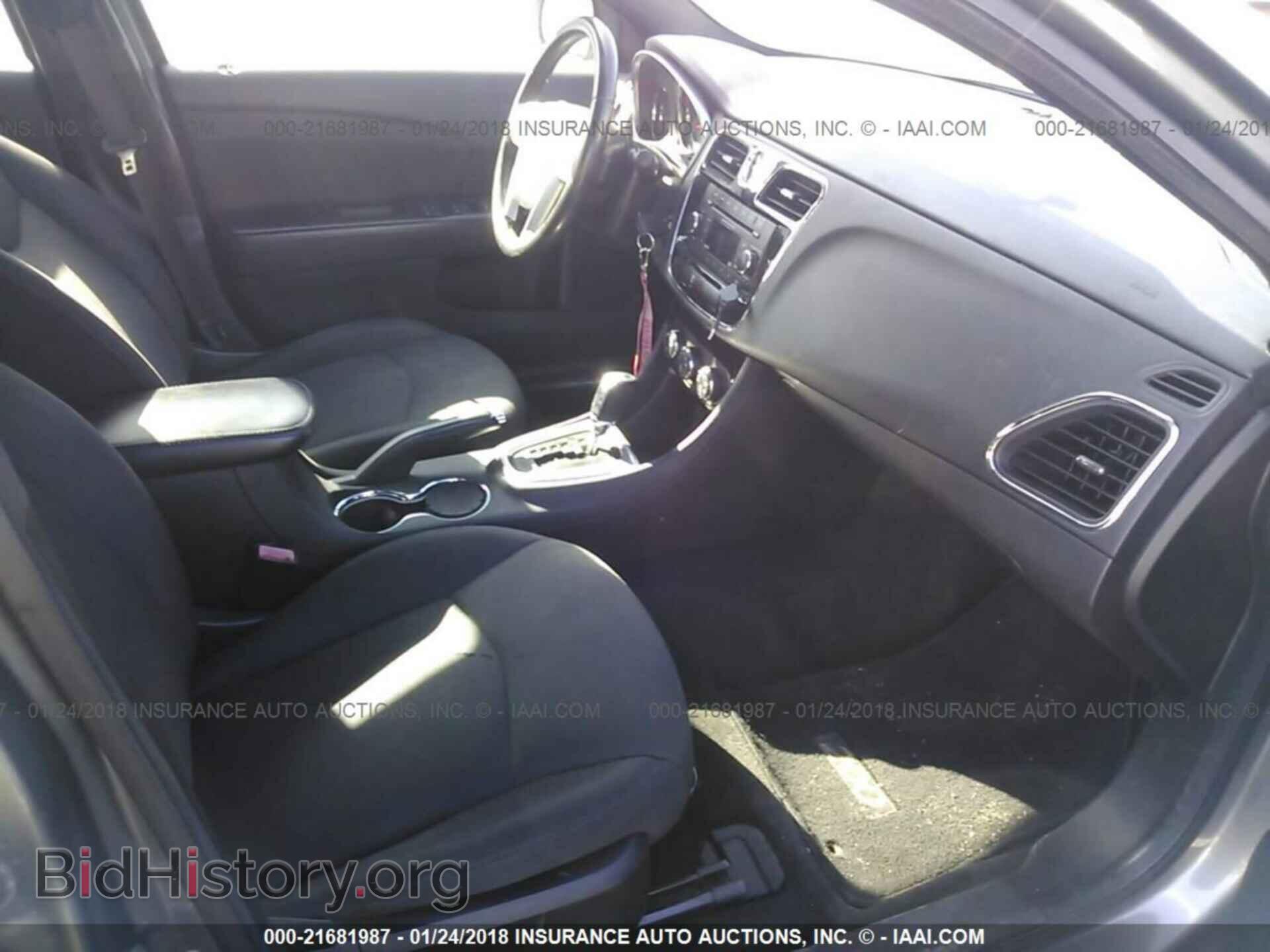 2013 Chrysler 200 - VIN: 1C3CCBBB4DN672896 - Фото 5