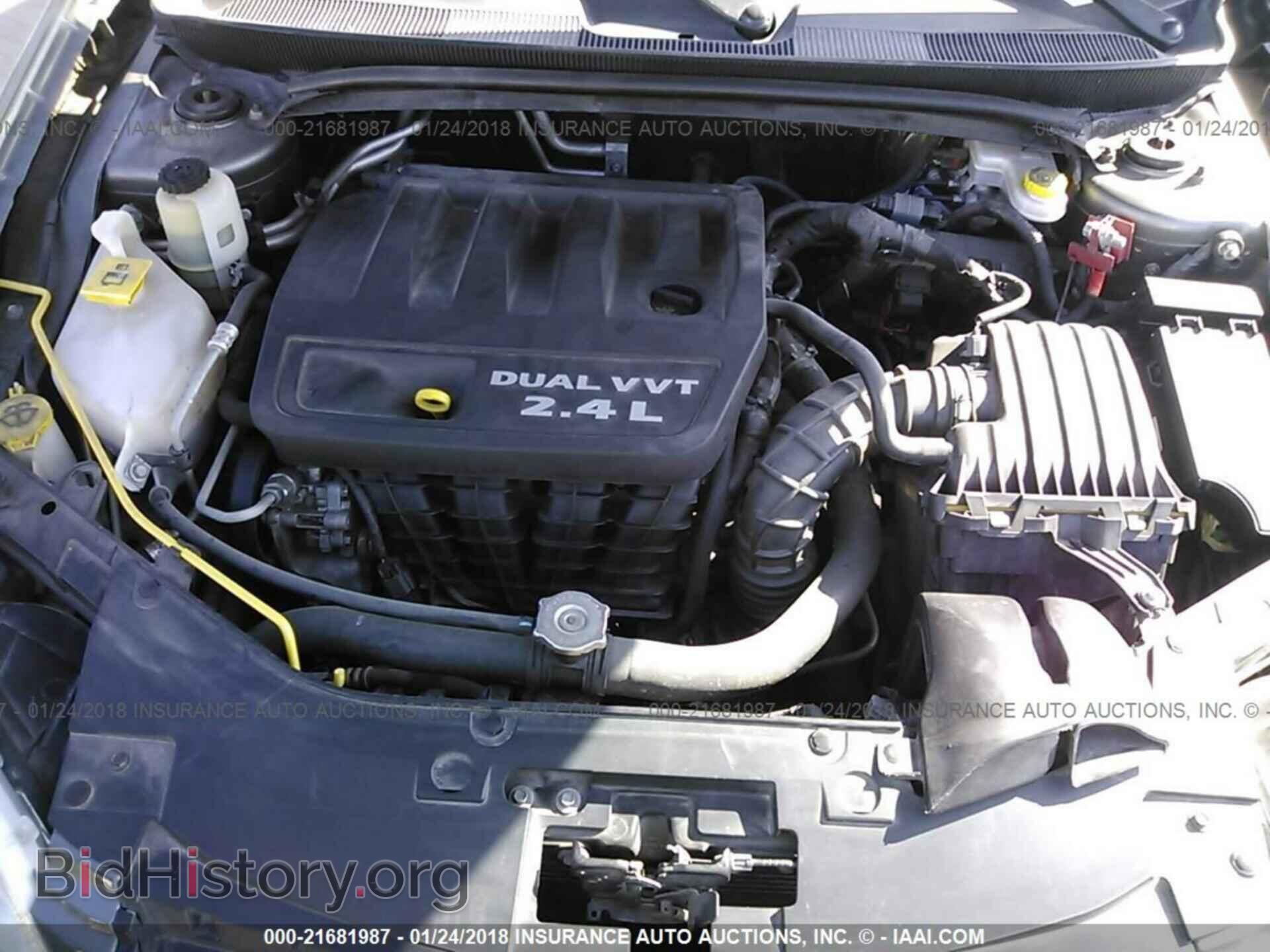 2013 Chrysler 200 - VIN: 1C3CCBBB4DN672896 - Фото 10