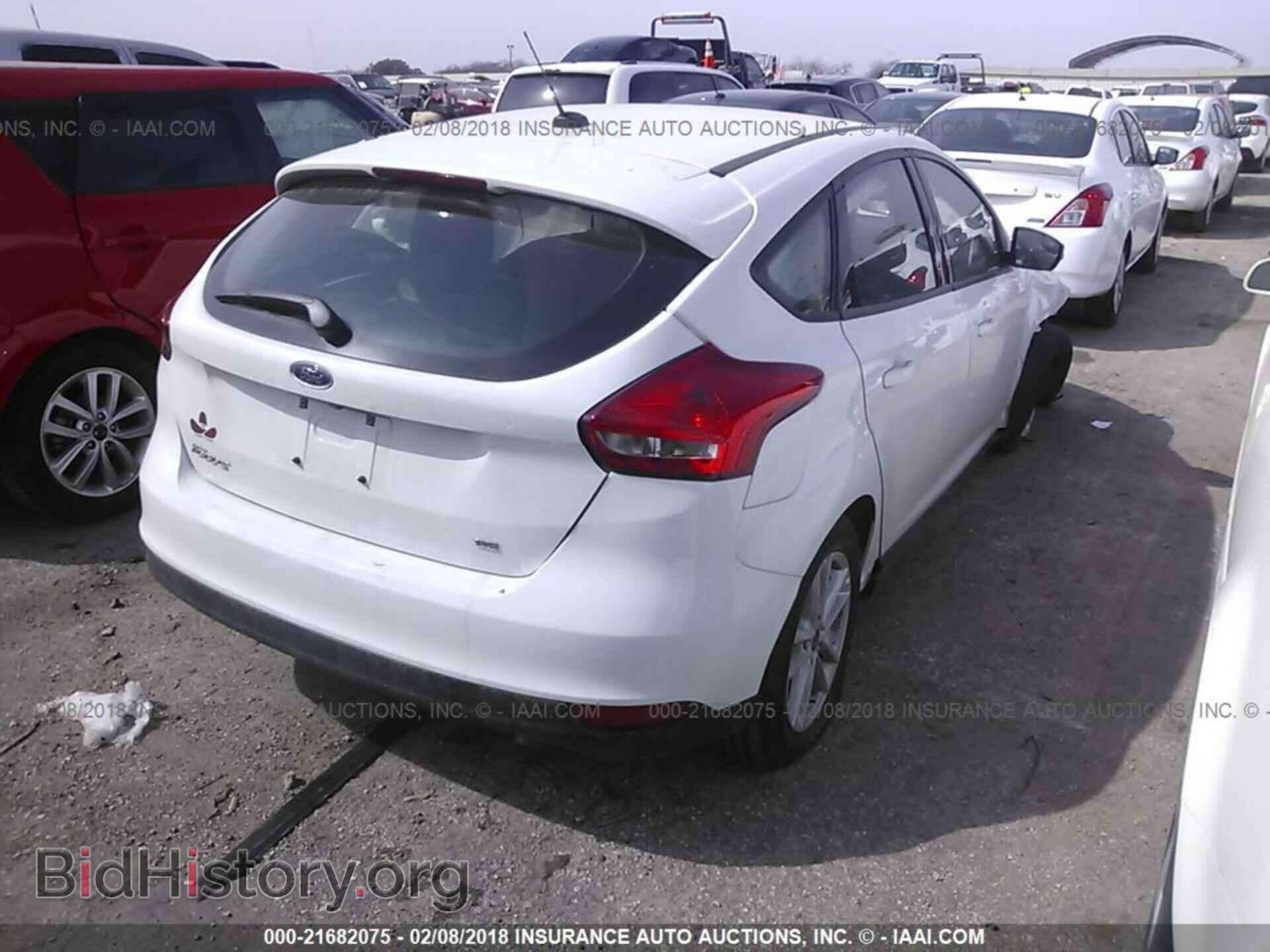 2017 Ford Focus - VIN: 1FADP3K29HL319877 - Photo 4