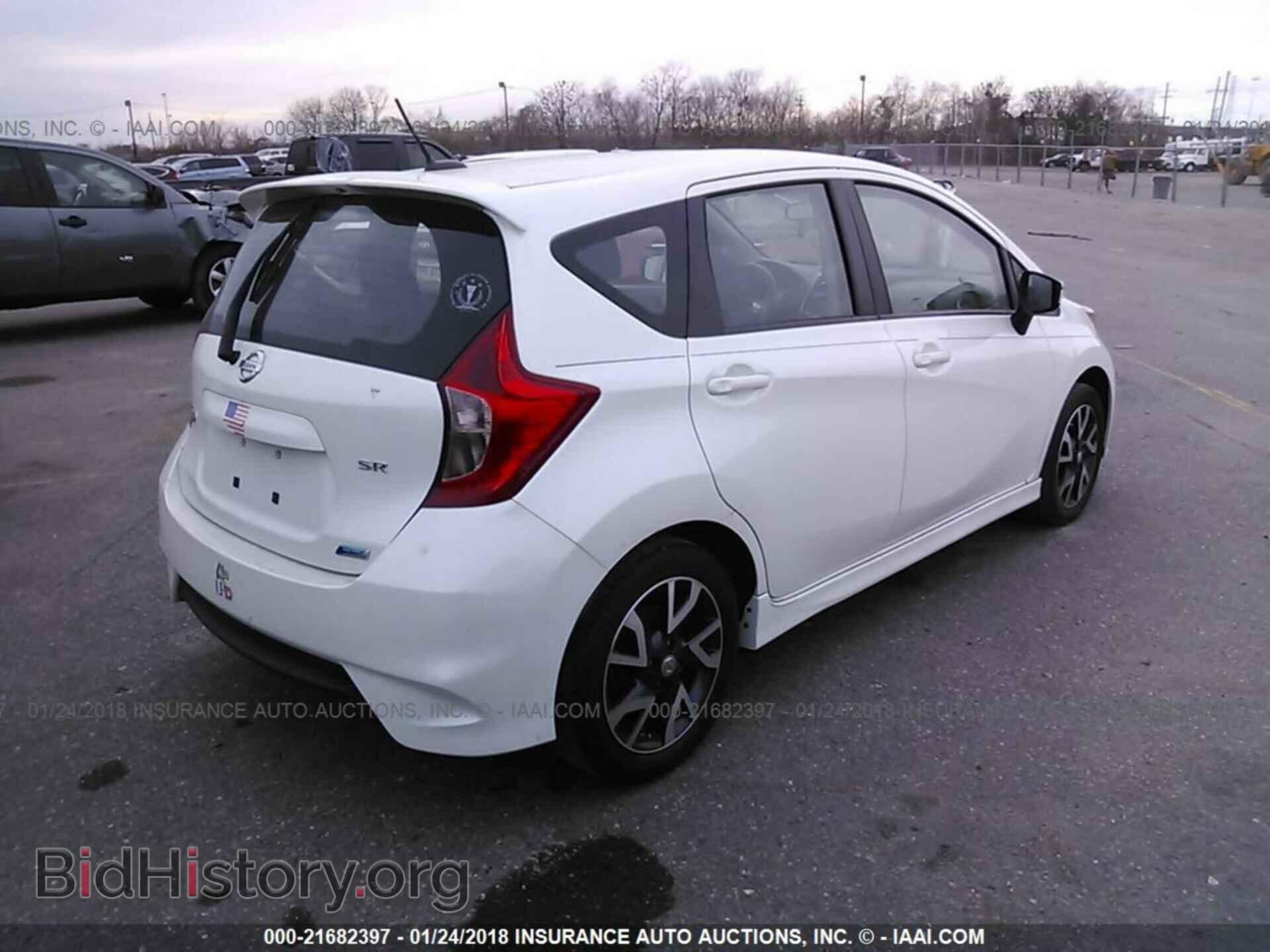 2015 Nissan Versa note - VIN: 3N1CE2CP3FL389489 - Фото 4