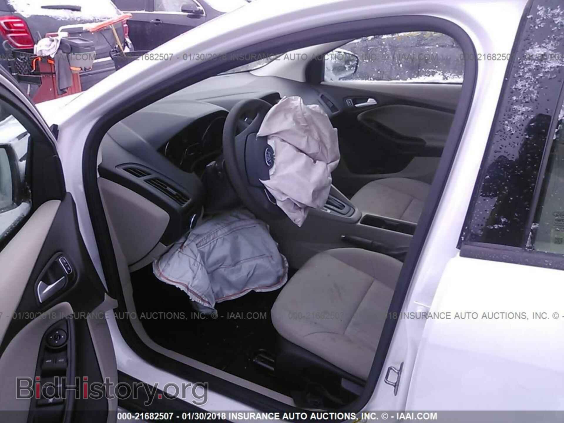 2017 Ford Focus - VIN: 1FADP3K26HL259539 - Photo 5