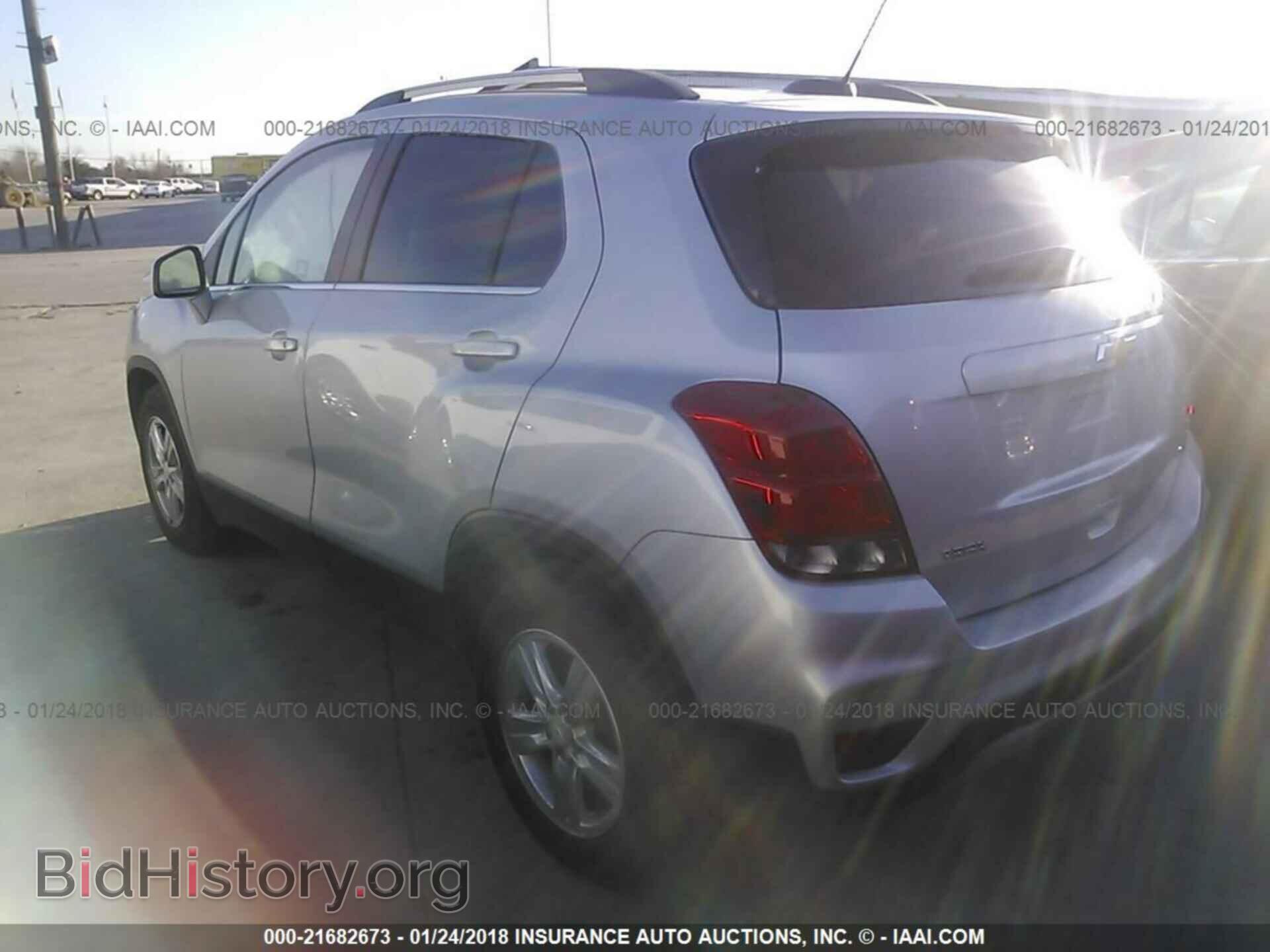 2017 Chevrolet Trax - VIN: 3GNCJLSB3HL164391 - Фото 3